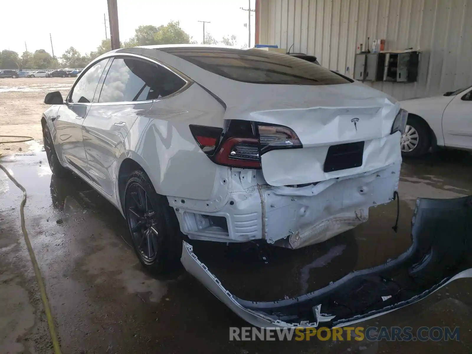 3 Photograph of a damaged car 5YJ3E1EA9LF613178 TESLA MODEL 3 2020