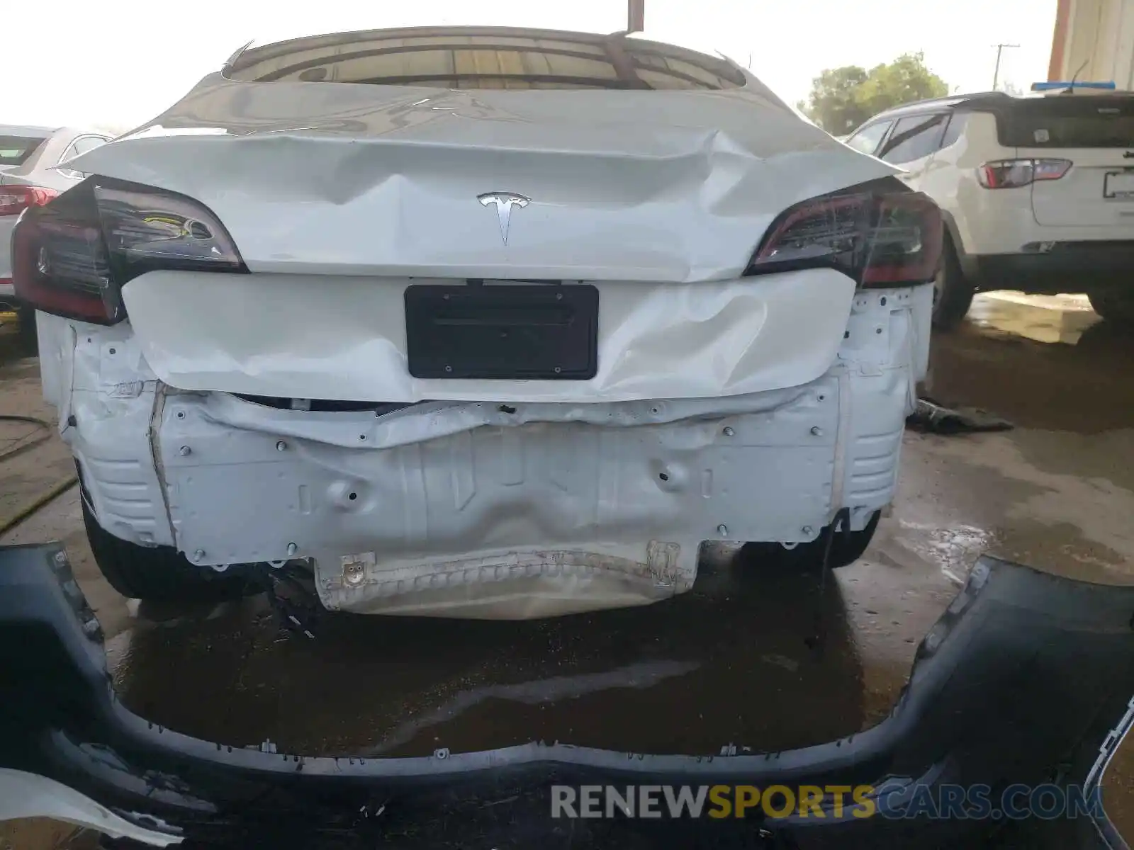 9 Photograph of a damaged car 5YJ3E1EA9LF613178 TESLA MODEL 3 2020