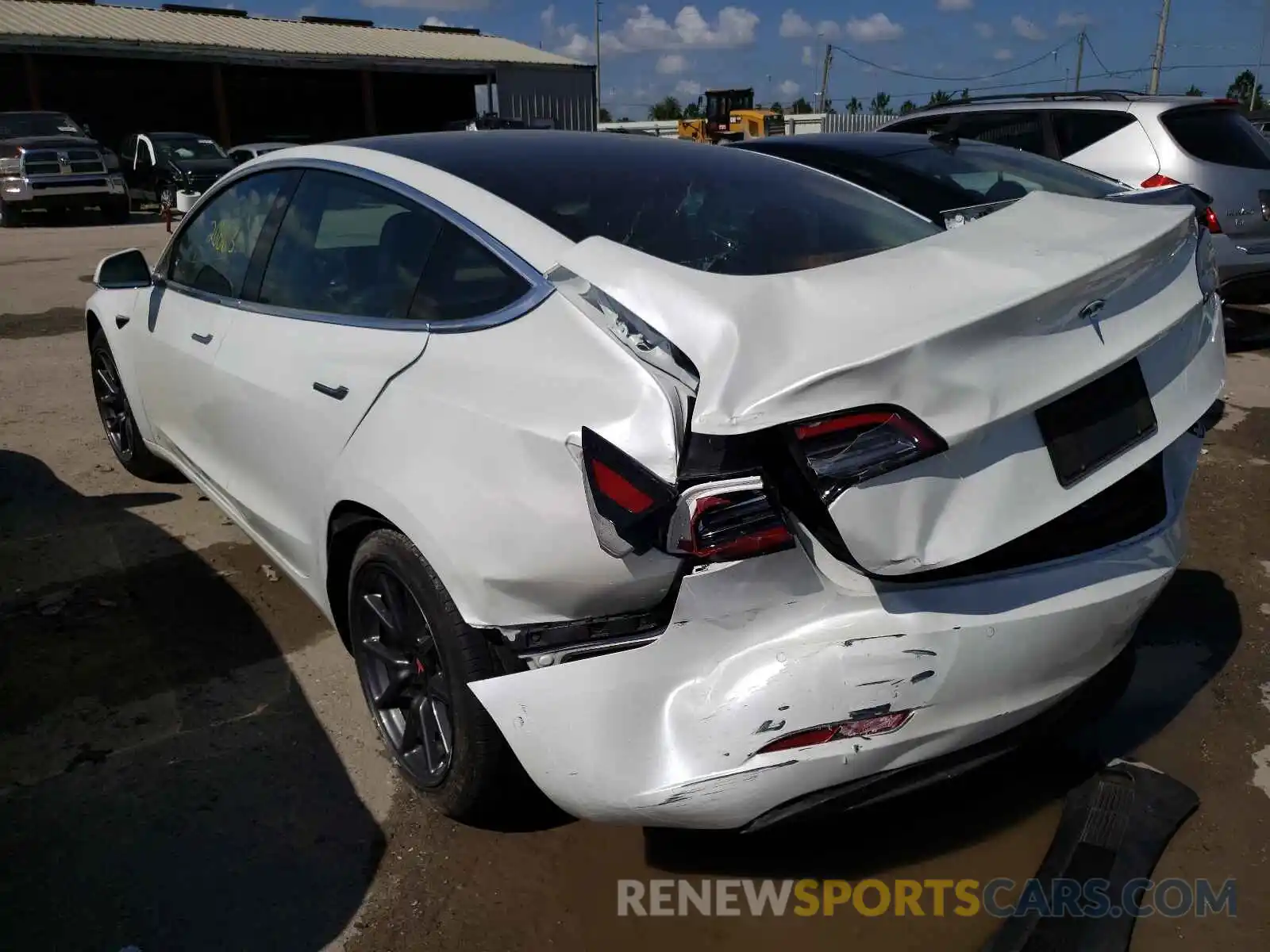 3 Photograph of a damaged car 5YJ3E1EA9LF613679 TESLA MODEL 3 2020