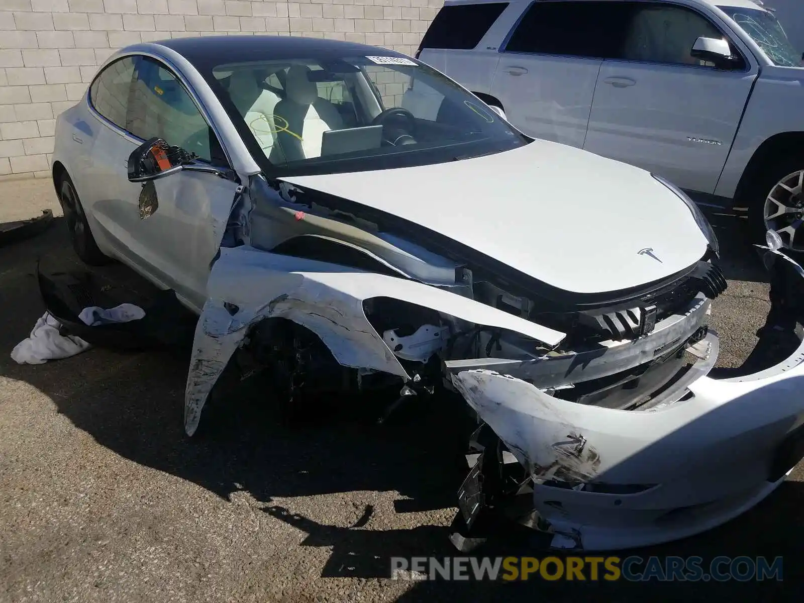 1 Photograph of a damaged car 5YJ3E1EA9LF615495 TESLA MODEL 3 2020