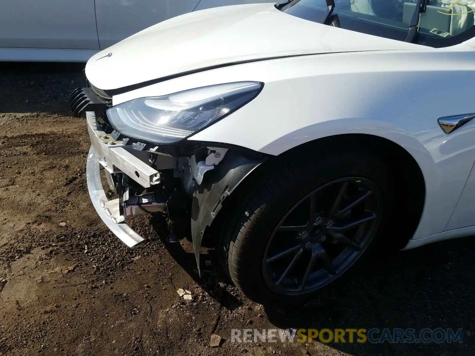 9 Photograph of a damaged car 5YJ3E1EA9LF615495 TESLA MODEL 3 2020