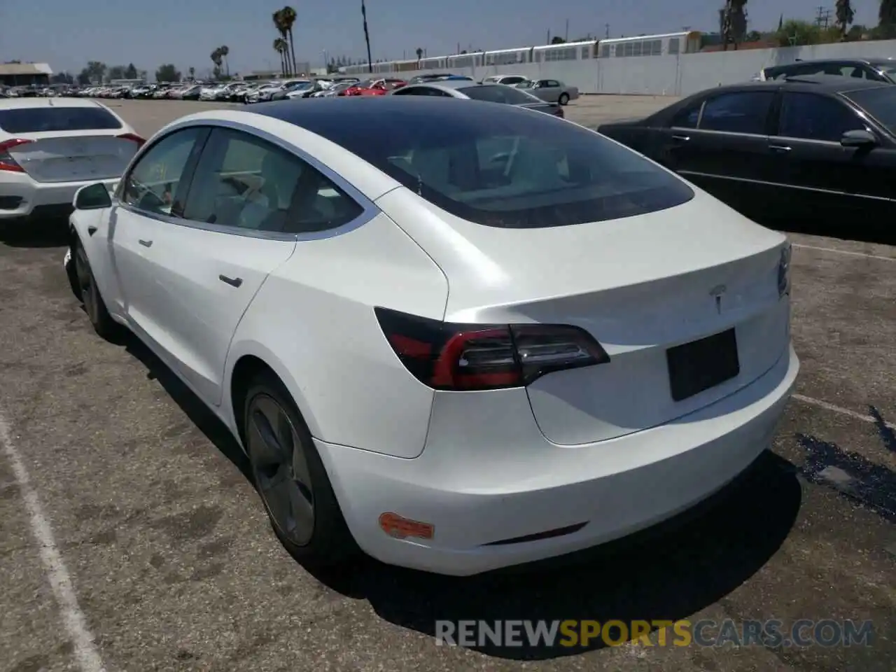 3 Photograph of a damaged car 5YJ3E1EA9LF615691 TESLA MODEL 3 2020