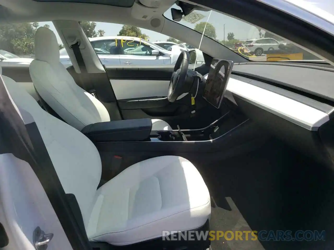 5 Photograph of a damaged car 5YJ3E1EA9LF615691 TESLA MODEL 3 2020