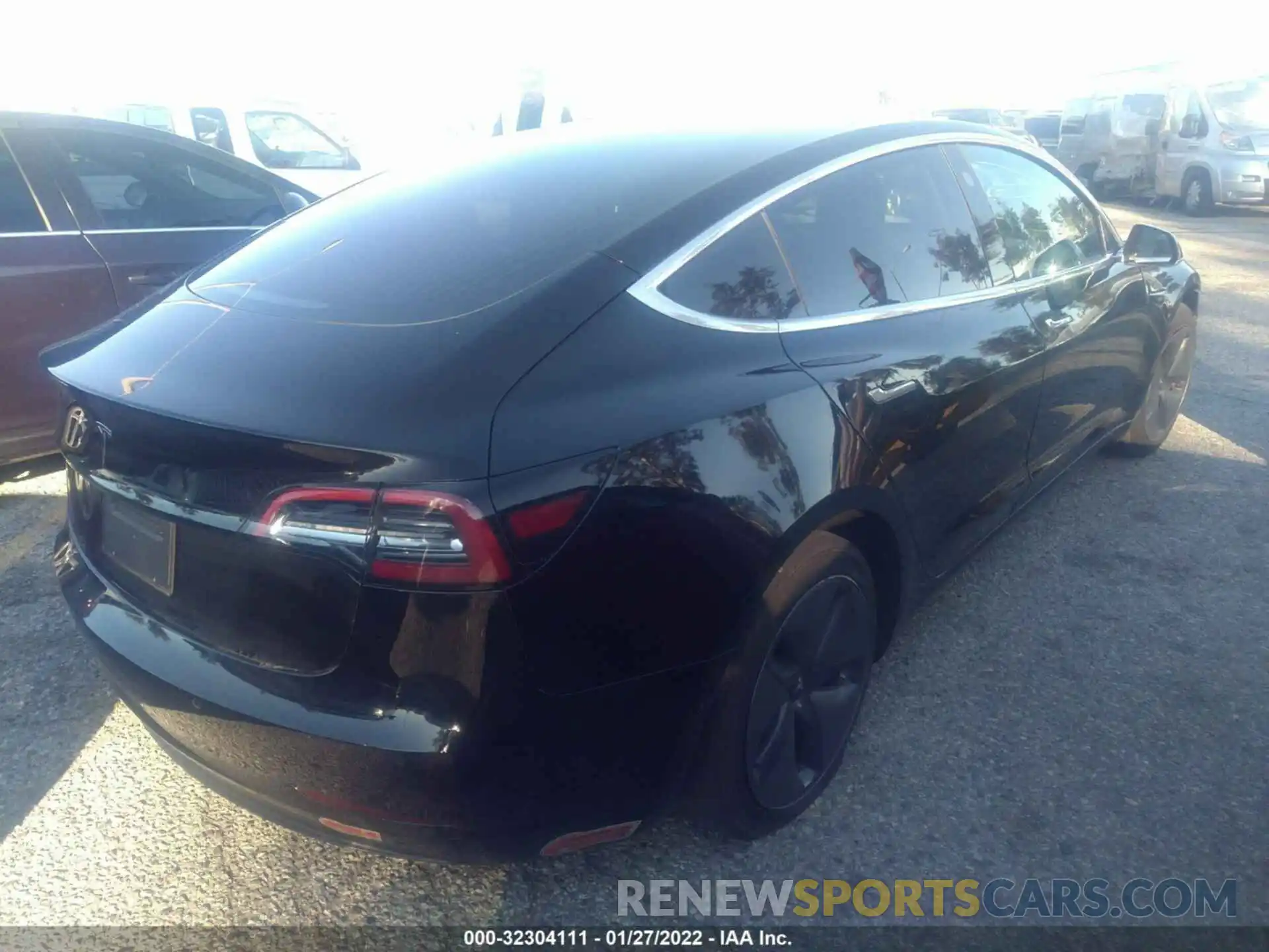 4 Photograph of a damaged car 5YJ3E1EA9LF630076 TESLA MODEL 3 2020