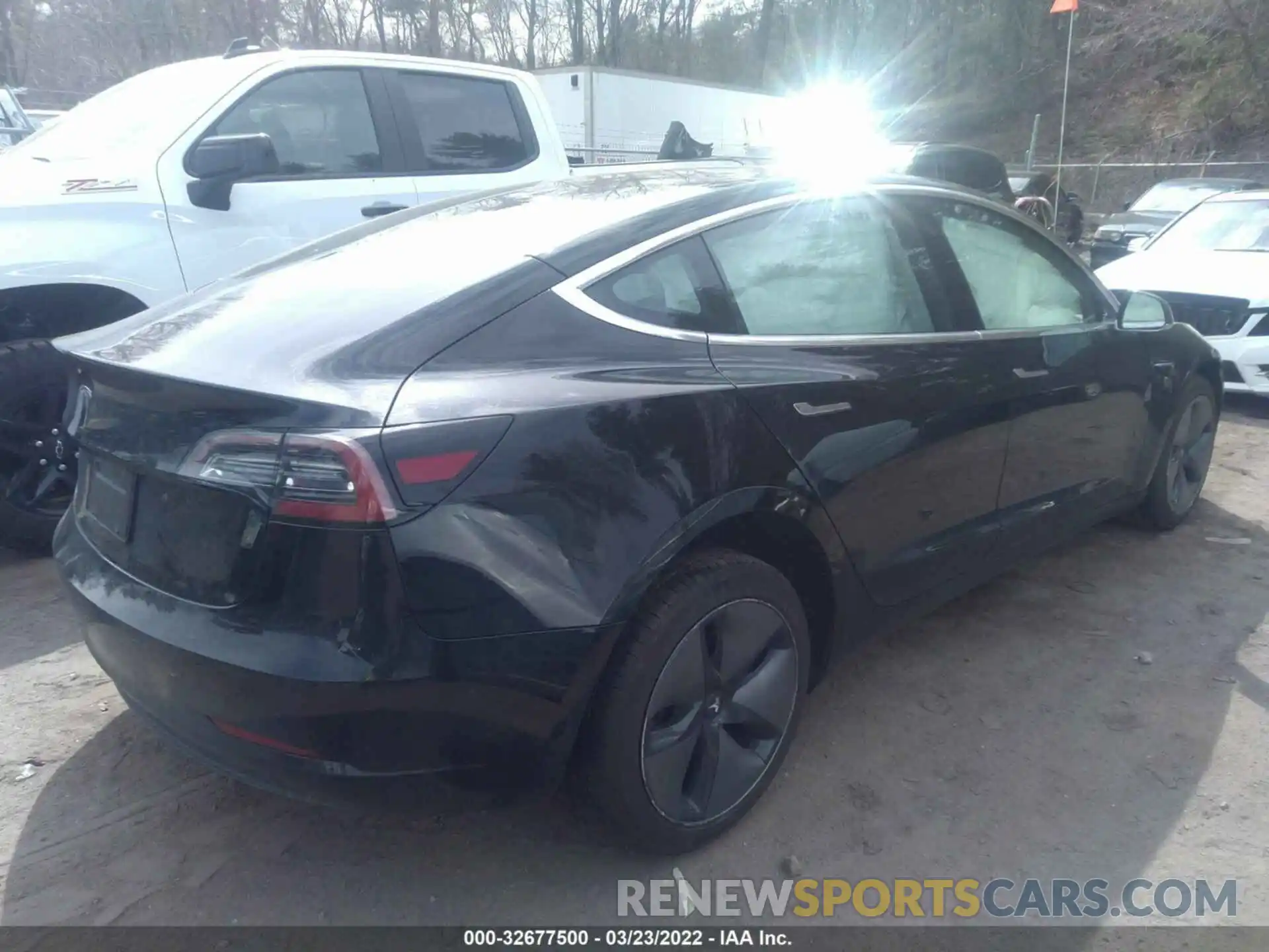 4 Фотография поврежденного автомобиля 5YJ3E1EA9LF643846 TESLA MODEL 3 2020