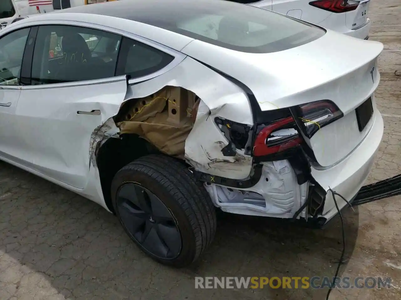 9 Photograph of a damaged car 5YJ3E1EA9LF645273 TESLA MODEL 3 2020