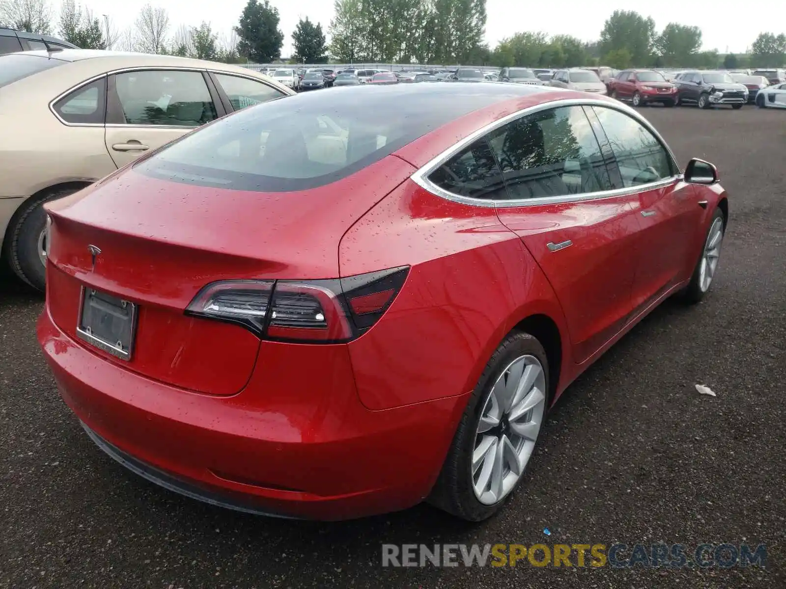 4 Photograph of a damaged car 5YJ3E1EA9LF670285 TESLA MODEL 3 2020