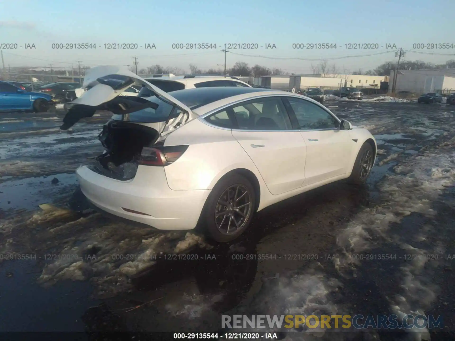 4 Фотография поврежденного автомобиля 5YJ3E1EA9LF703706 TESLA MODEL 3 2020