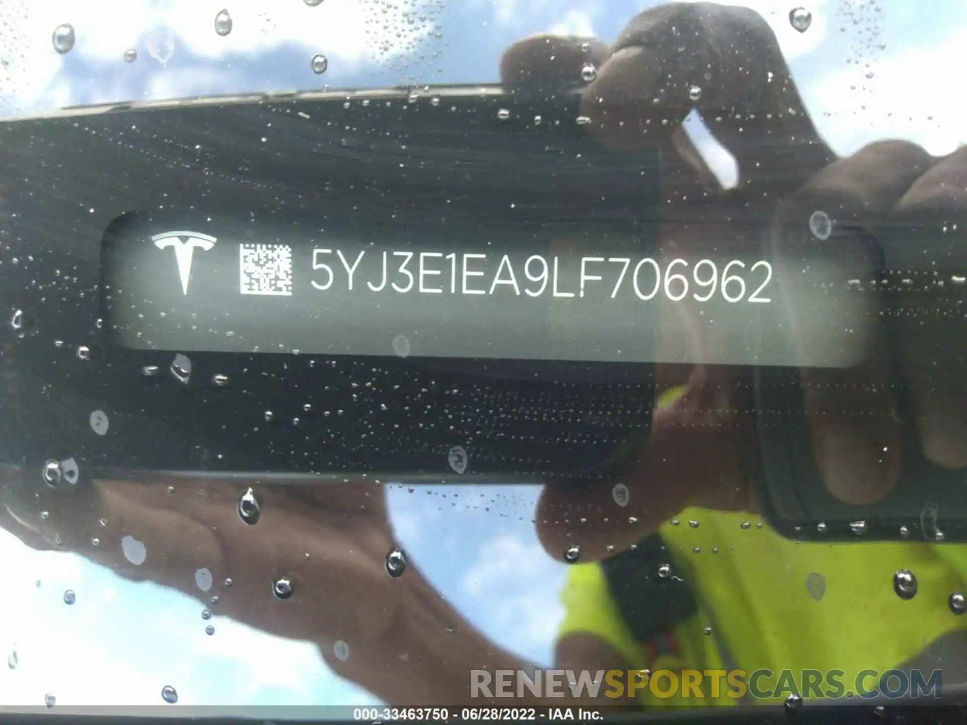 9 Photograph of a damaged car 5YJ3E1EA9LF706962 TESLA MODEL 3 2020