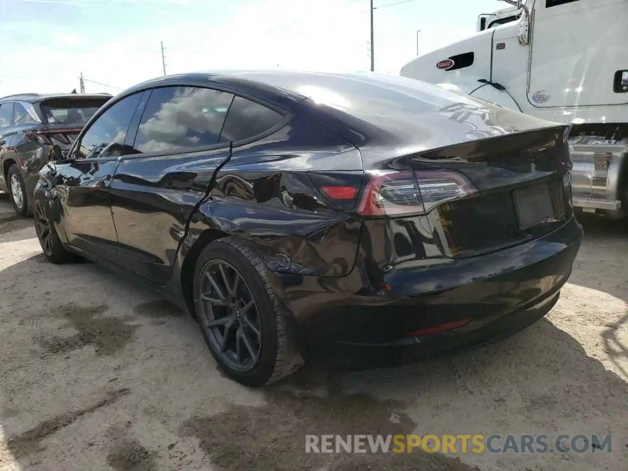 3 Photograph of a damaged car 5YJ3E1EA9LF736575 TESLA MODEL 3 2020