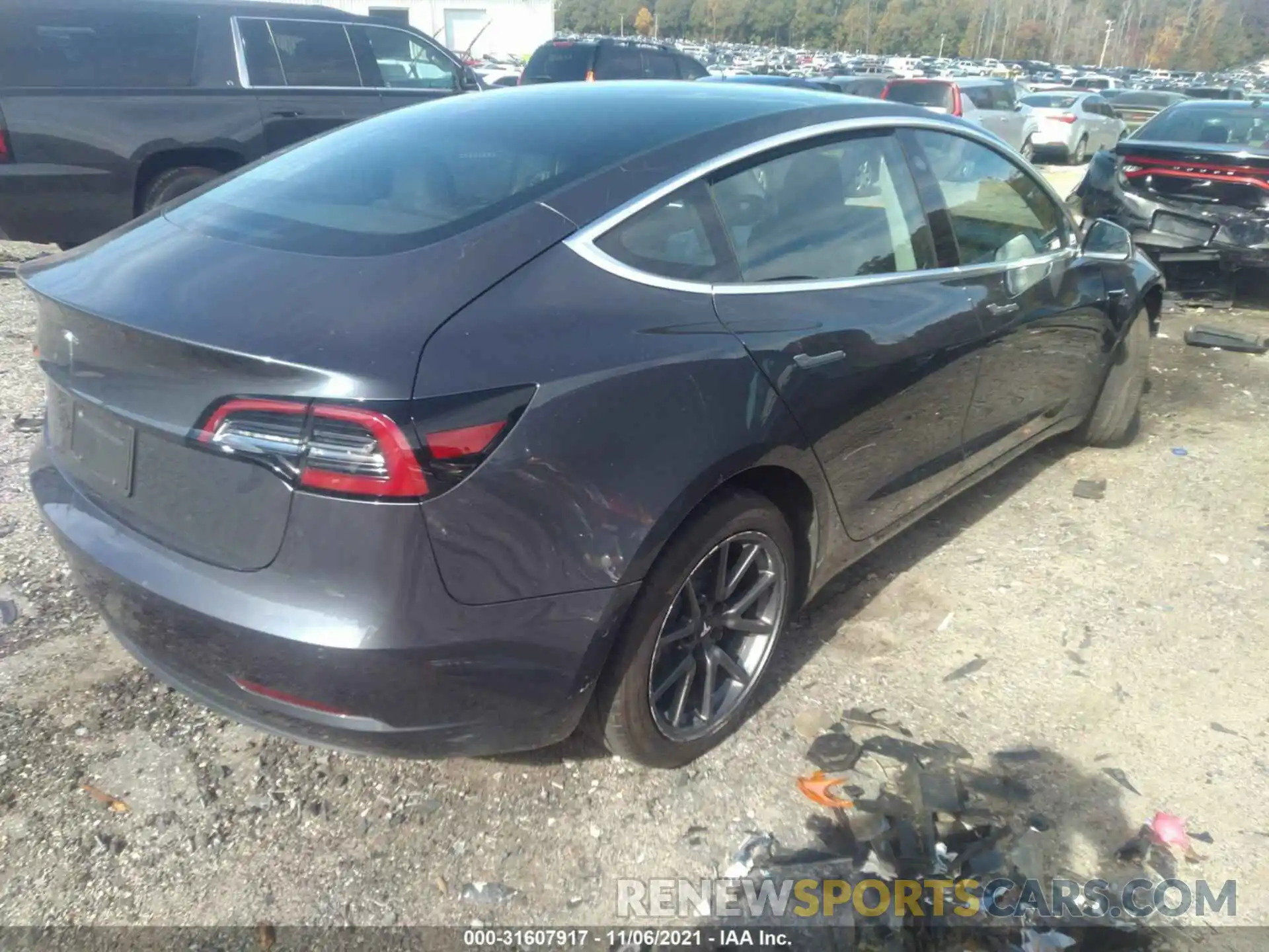 4 Фотография поврежденного автомобиля 5YJ3E1EA9LF739296 TESLA MODEL 3 2020