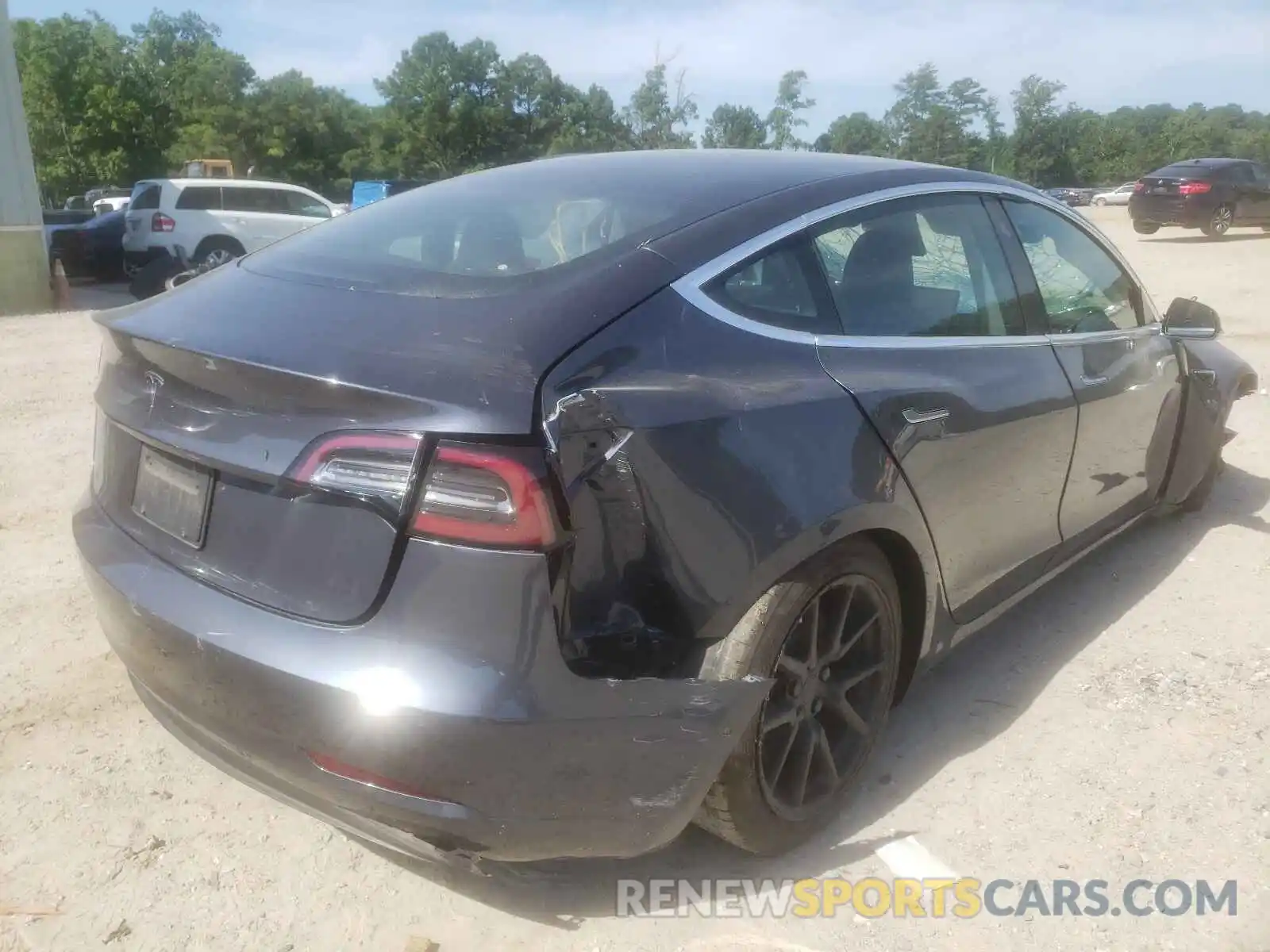 4 Photograph of a damaged car 5YJ3E1EA9LF784870 TESLA MODEL 3 2020