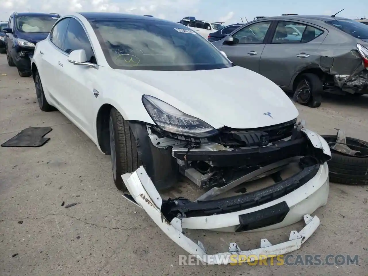 1 Photograph of a damaged car 5YJ3E1EA9LF785100 TESLA MODEL 3 2020