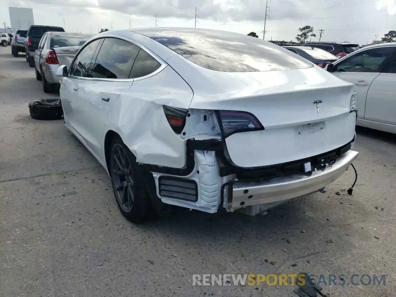 3 Photograph of a damaged car 5YJ3E1EA9LF785100 TESLA MODEL 3 2020