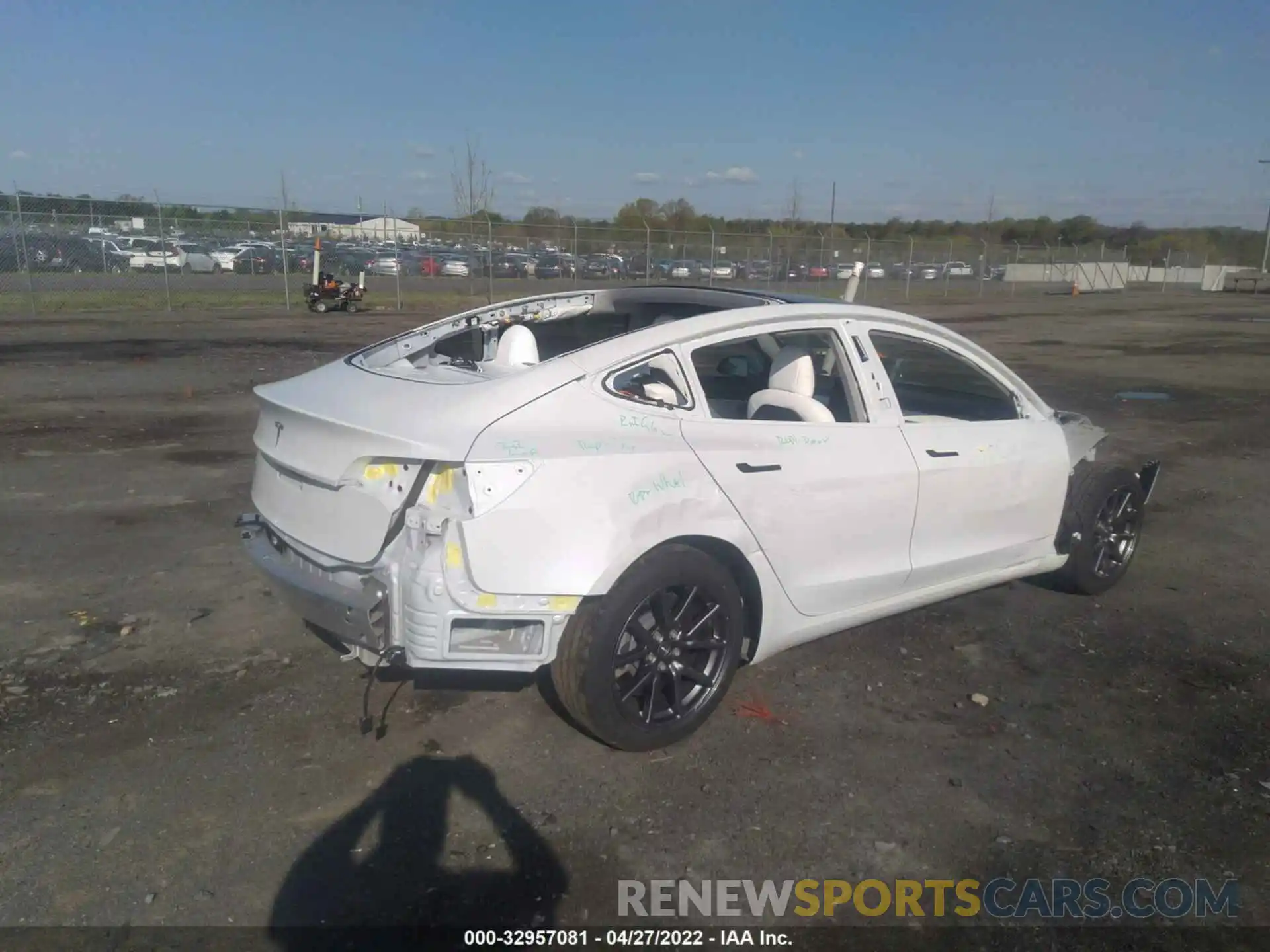 4 Photograph of a damaged car 5YJ3E1EA9LF793262 TESLA MODEL 3 2020