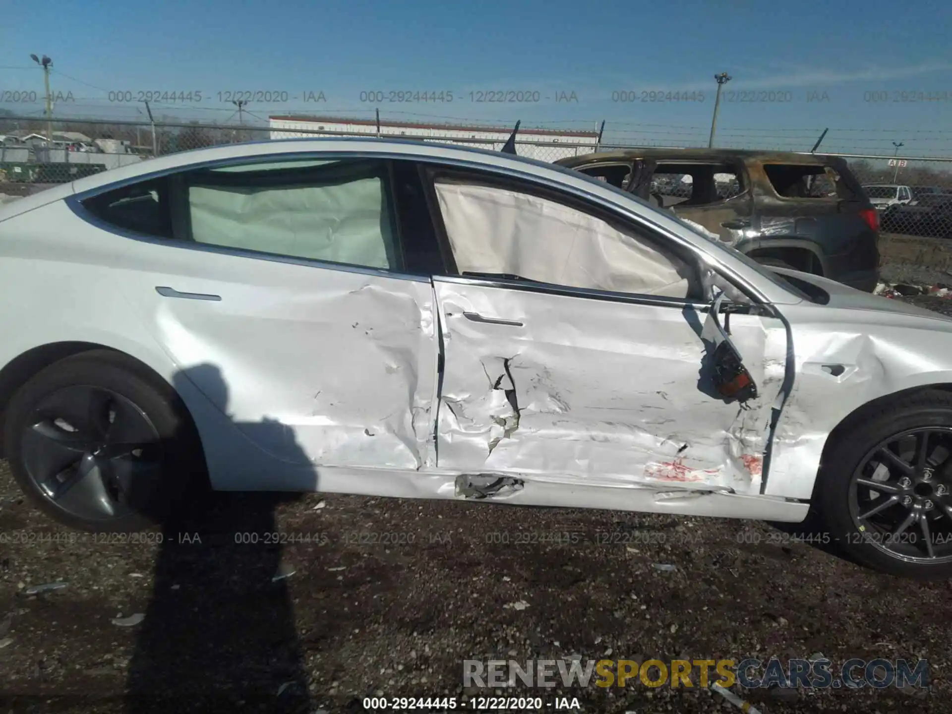 6 Photograph of a damaged car 5YJ3E1EA9LF797182 TESLA MODEL 3 2020