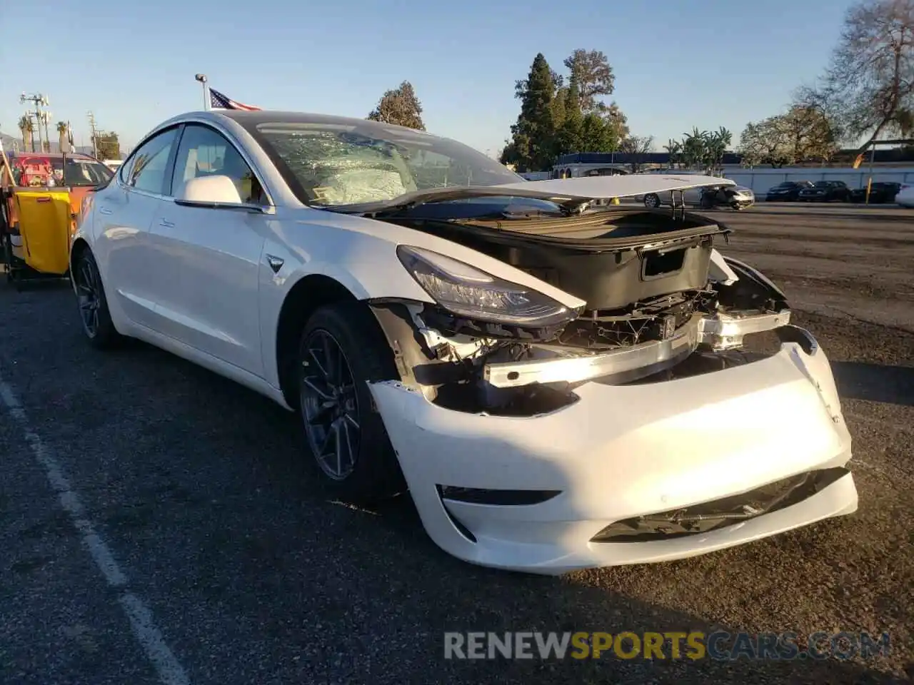 1 Photograph of a damaged car 5YJ3E1EA9LF800081 TESLA MODEL 3 2020