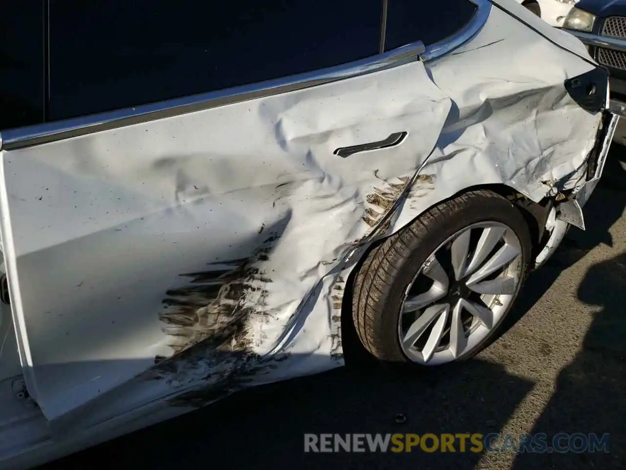 9 Photograph of a damaged car 5YJ3E1EA9LF806530 TESLA MODEL 3 2020