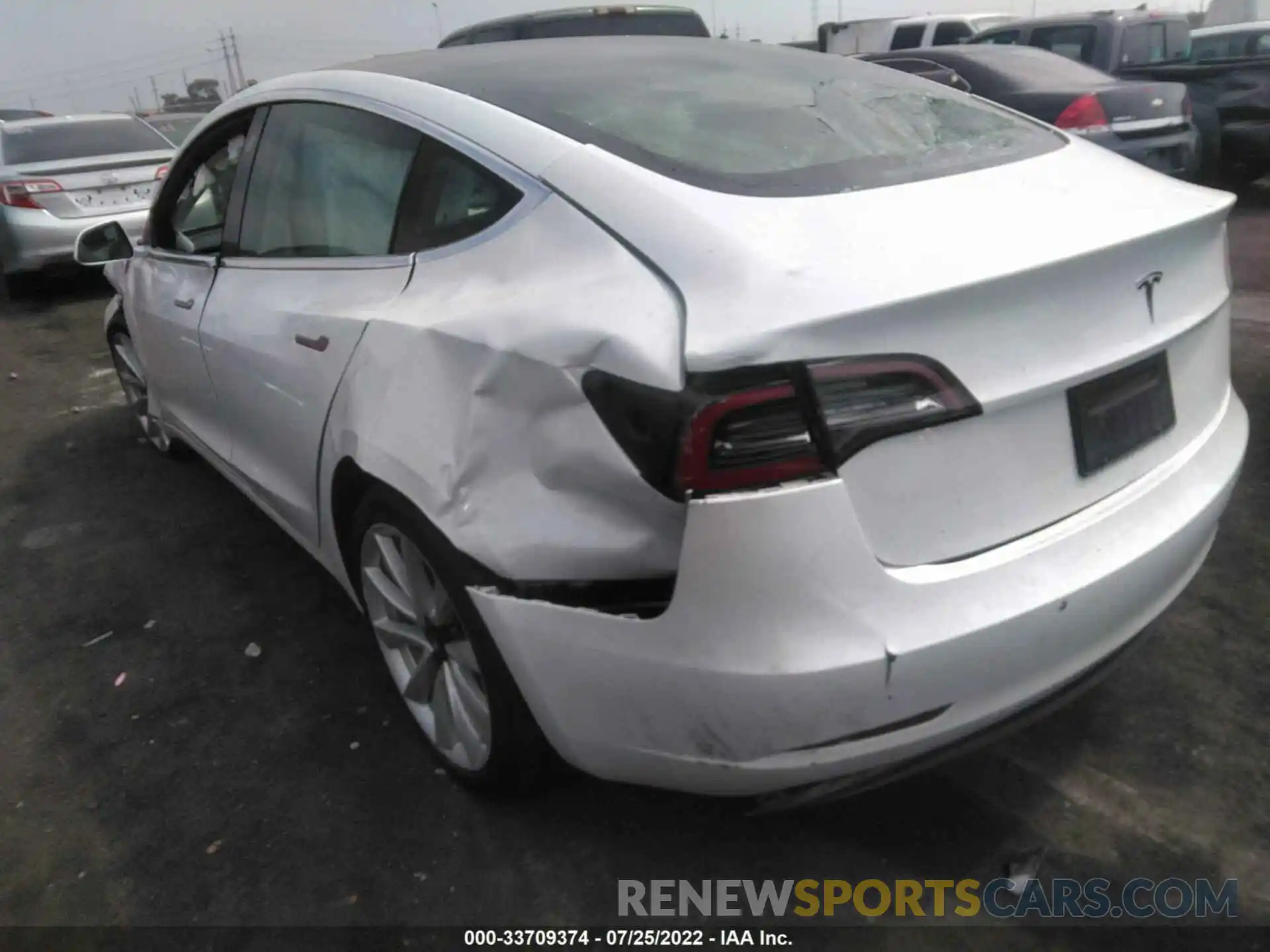 3 Photograph of a damaged car 5YJ3E1EA9LF806916 TESLA MODEL 3 2020