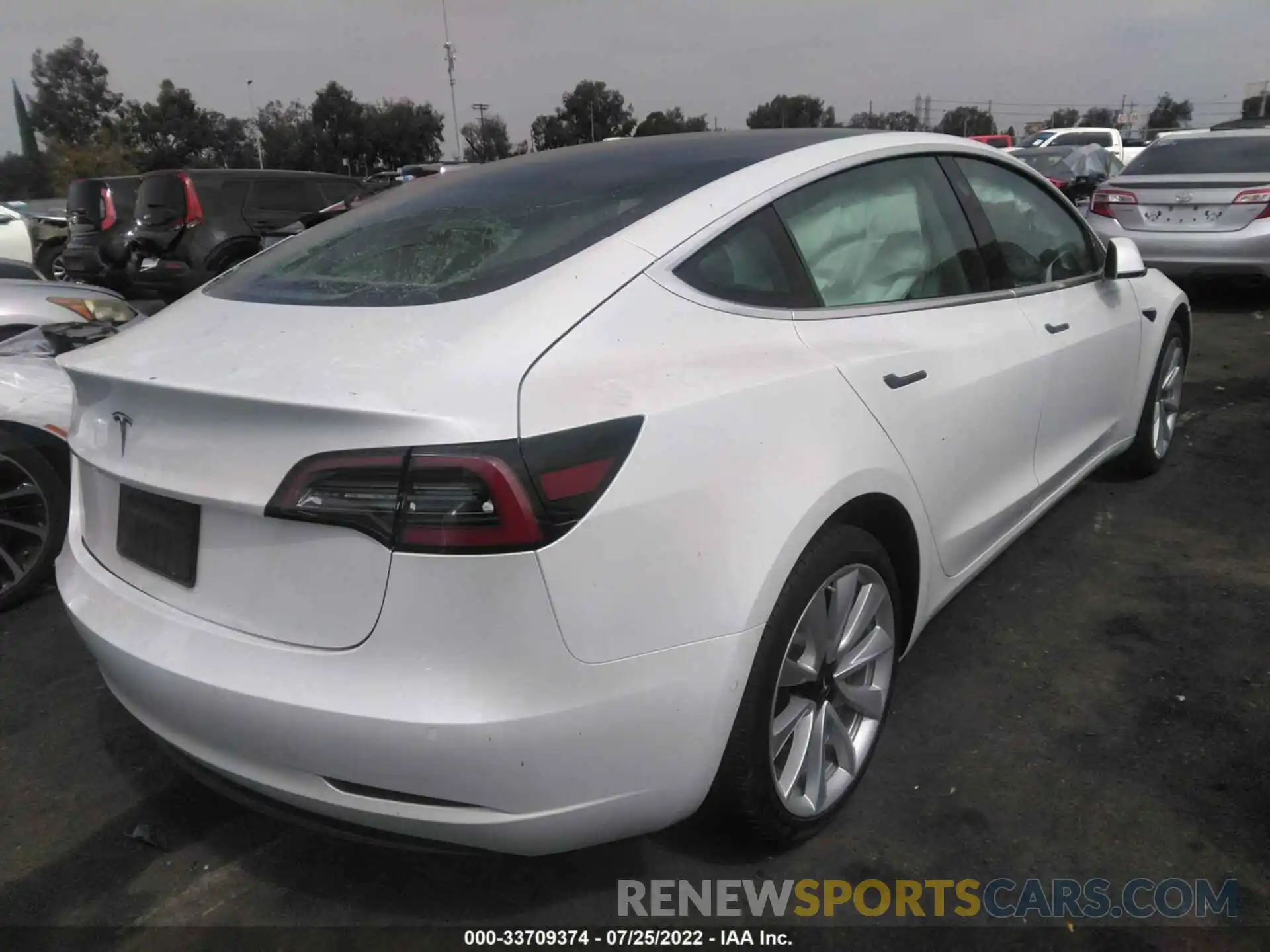 4 Photograph of a damaged car 5YJ3E1EA9LF806916 TESLA MODEL 3 2020