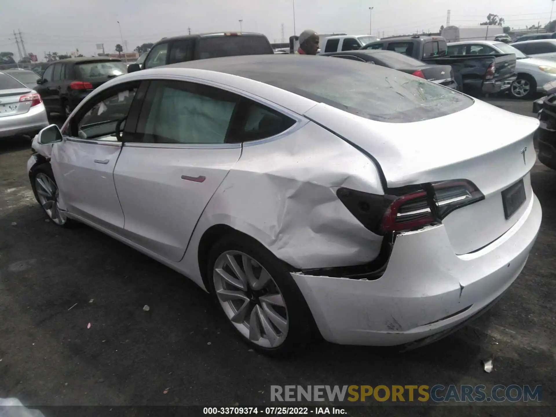 6 Photograph of a damaged car 5YJ3E1EA9LF806916 TESLA MODEL 3 2020