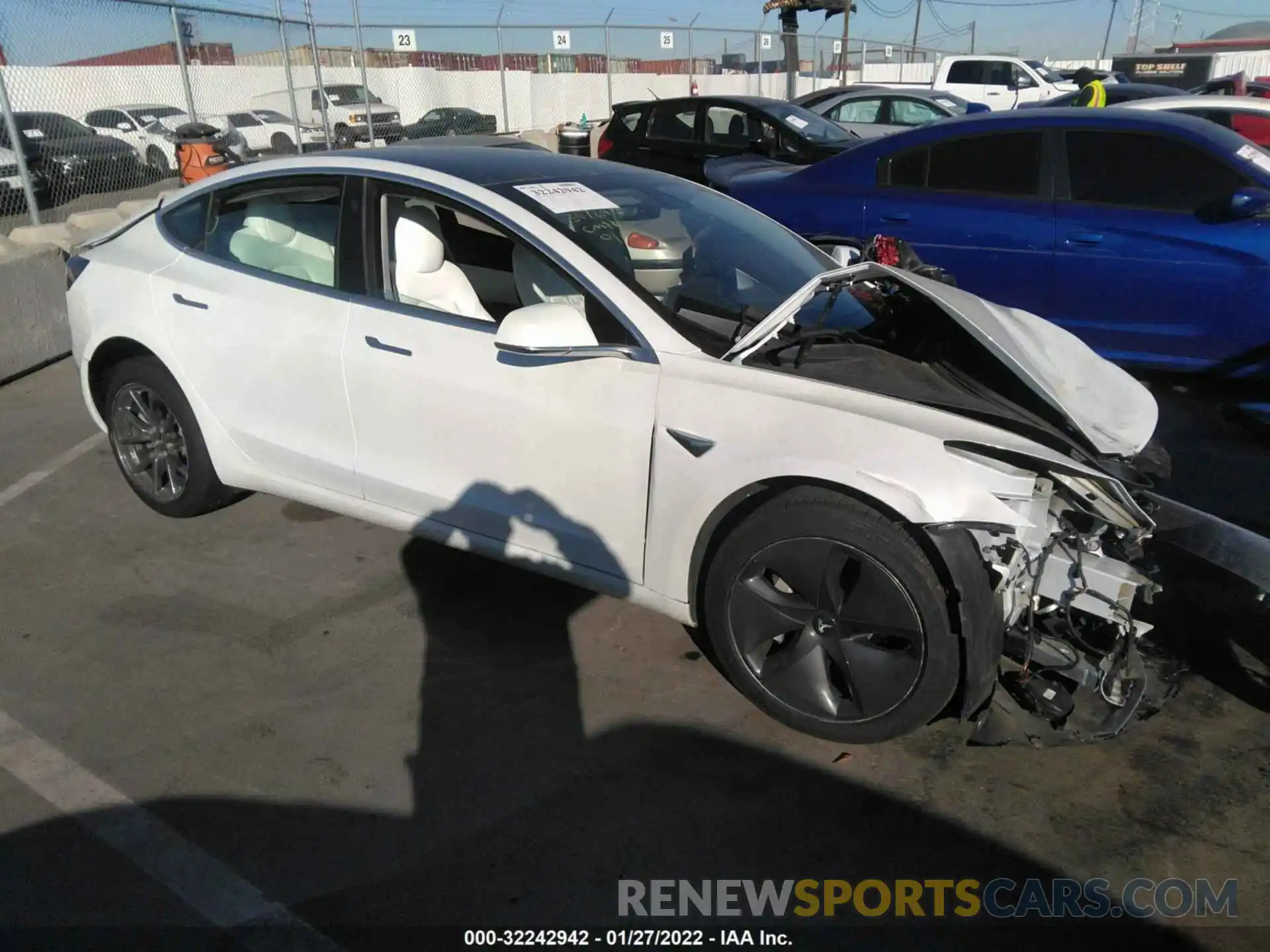 1 Photograph of a damaged car 5YJ3E1EA9LF808116 TESLA MODEL 3 2020