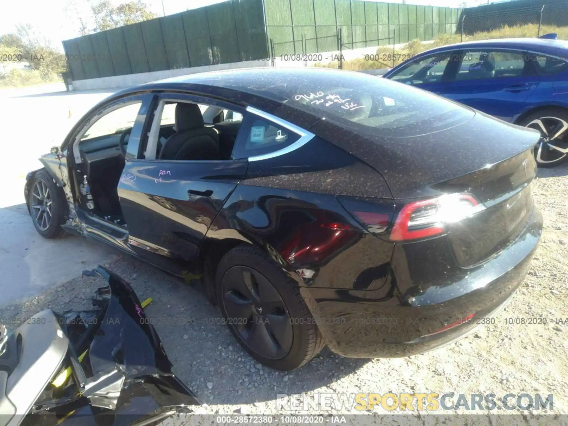 3 Photograph of a damaged car 5YJ3E1EAXLF426838 TESLA MODEL 3 2020