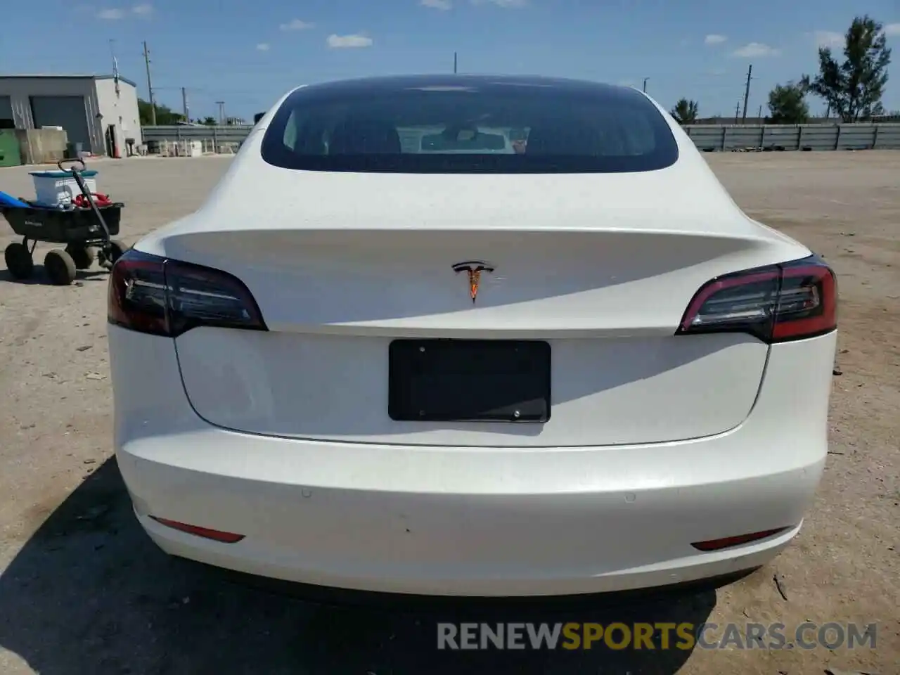 6 Photograph of a damaged car 5YJ3E1EAXLF504261 TESLA MODEL 3 2020