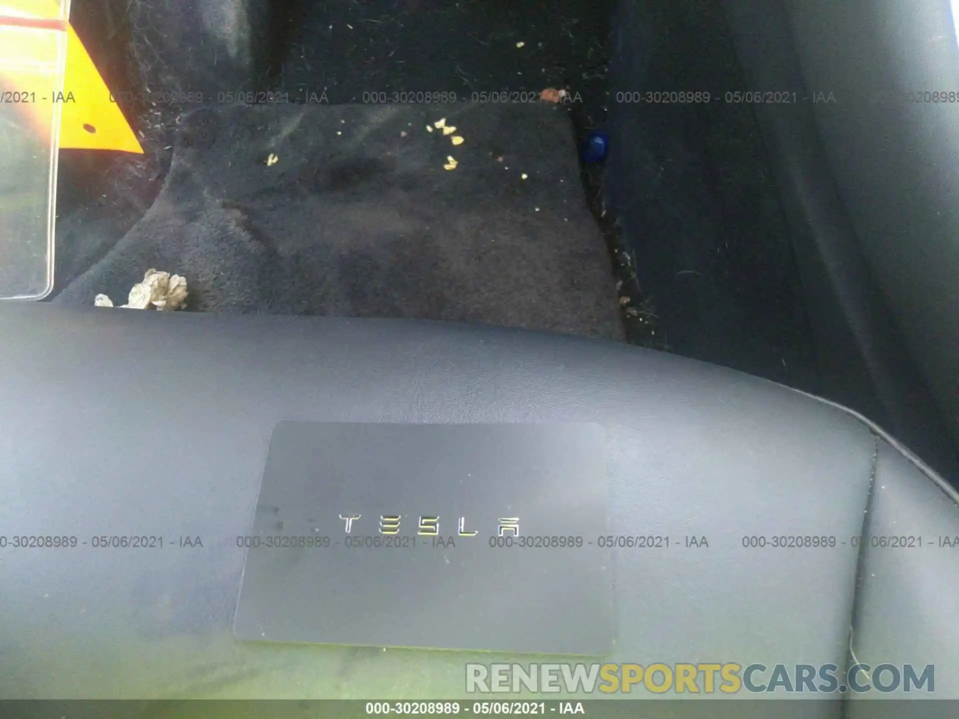 11 Photograph of a damaged car 5YJ3E1EAXLF597704 TESLA MODEL 3 2020