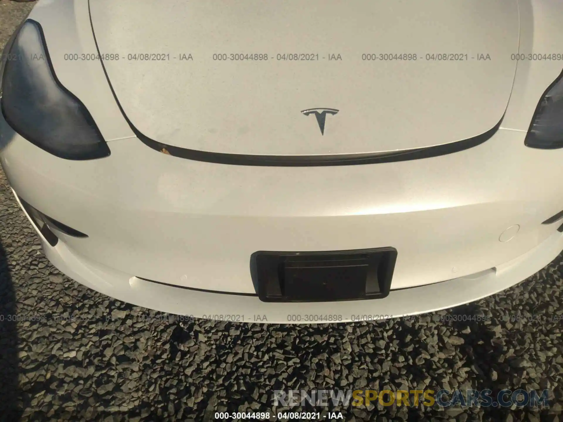 10 Photograph of a damaged car 5YJ3E1EAXLF597797 TESLA MODEL 3 2020