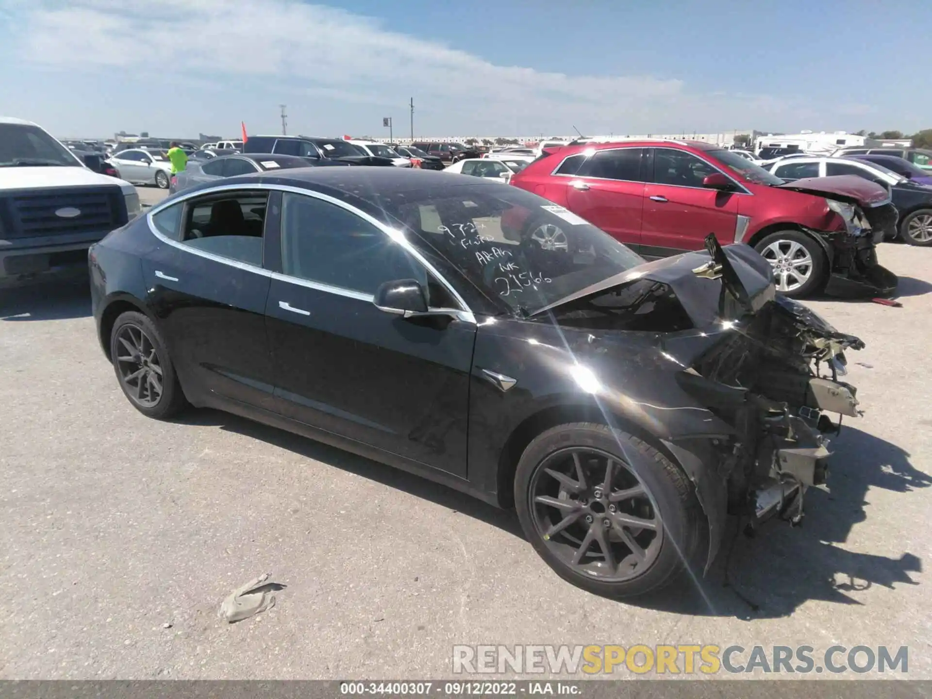 1 Photograph of a damaged car 5YJ3E1EAXLF606272 TESLA MODEL 3 2020