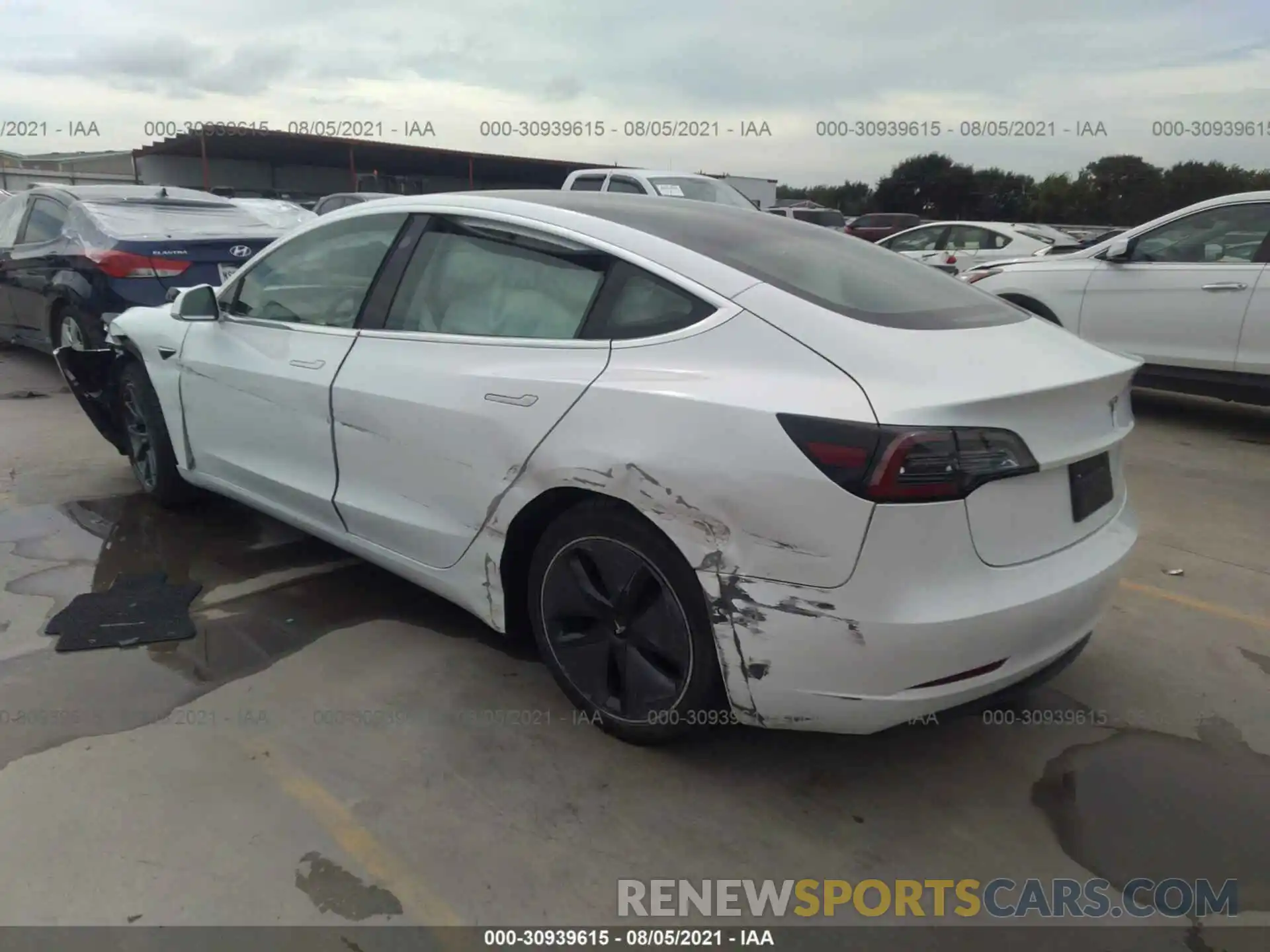 3 Photograph of a damaged car 5YJ3E1EAXLF615585 TESLA MODEL 3 2020