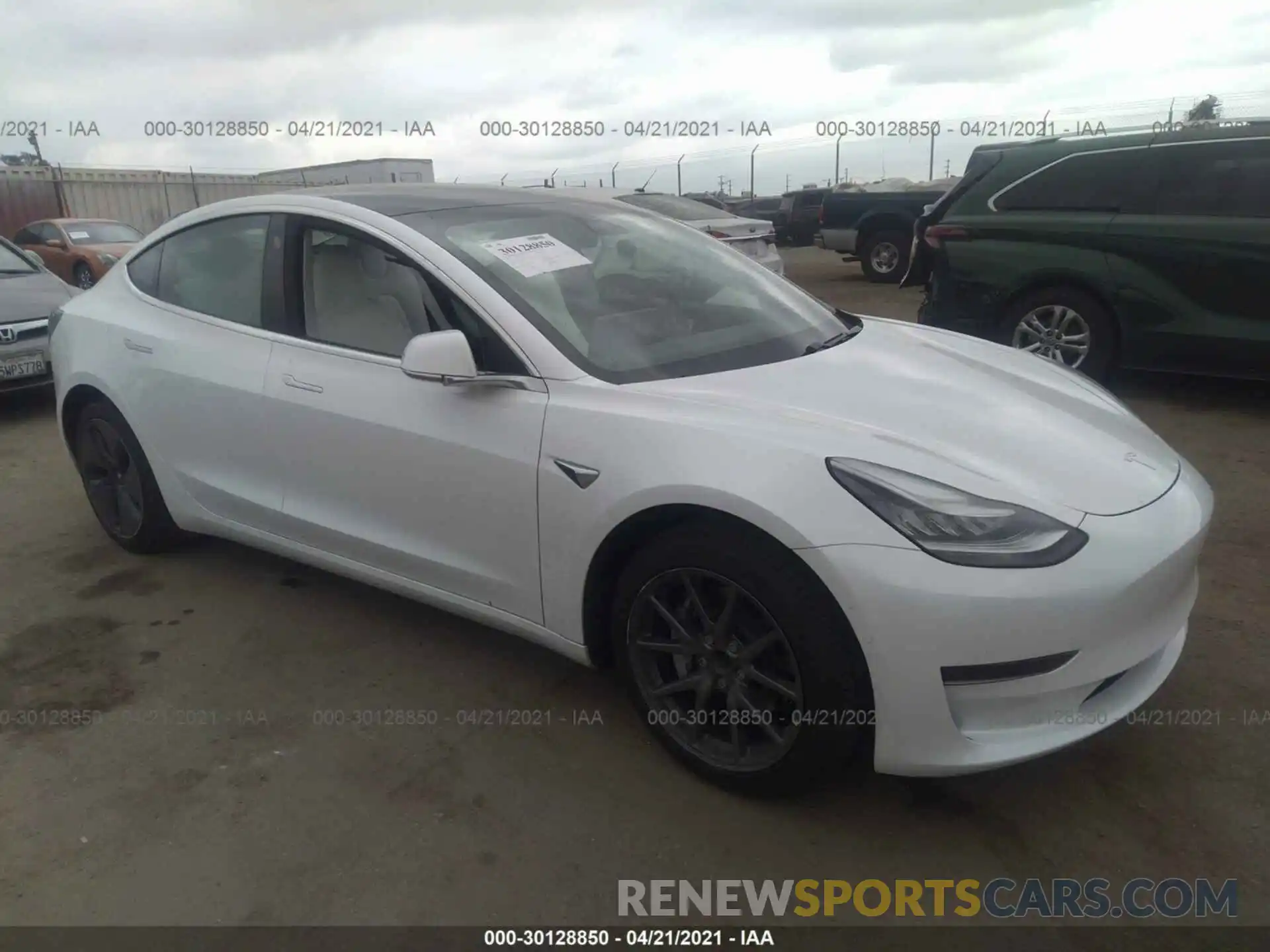 1 Photograph of a damaged car 5YJ3E1EAXLF615599 TESLA MODEL 3 2020