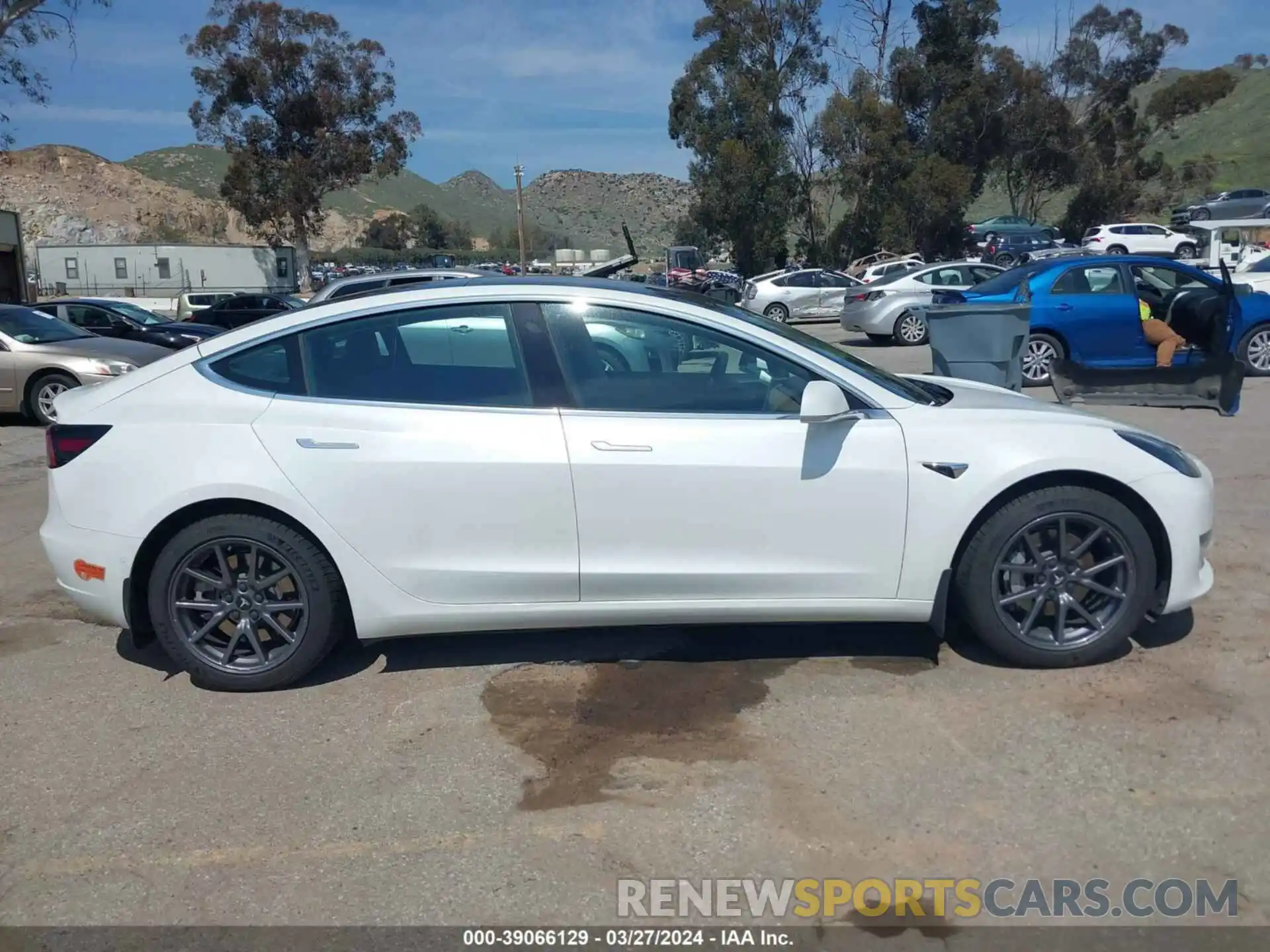 13 Photograph of a damaged car 5YJ3E1EAXLF633231 TESLA MODEL 3 2020