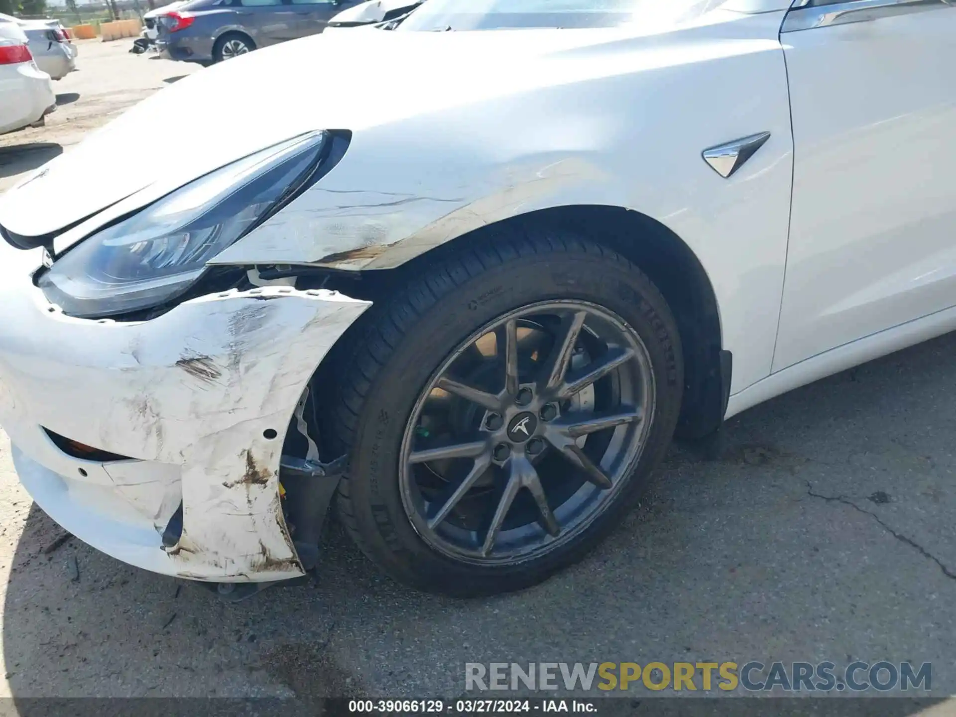 6 Photograph of a damaged car 5YJ3E1EAXLF633231 TESLA MODEL 3 2020