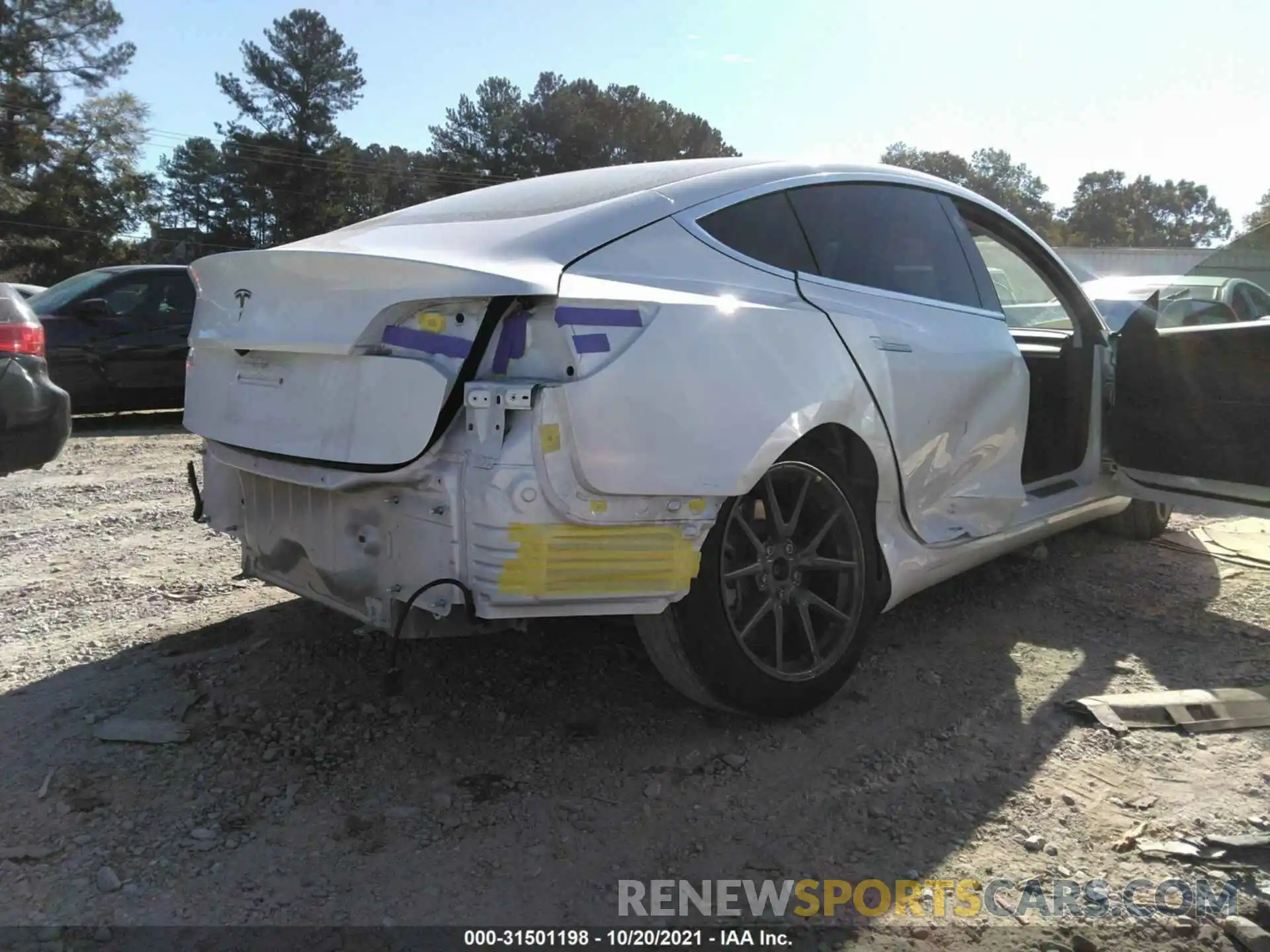 6 Photograph of a damaged car 5YJ3E1EAXLF645203 TESLA MODEL 3 2020