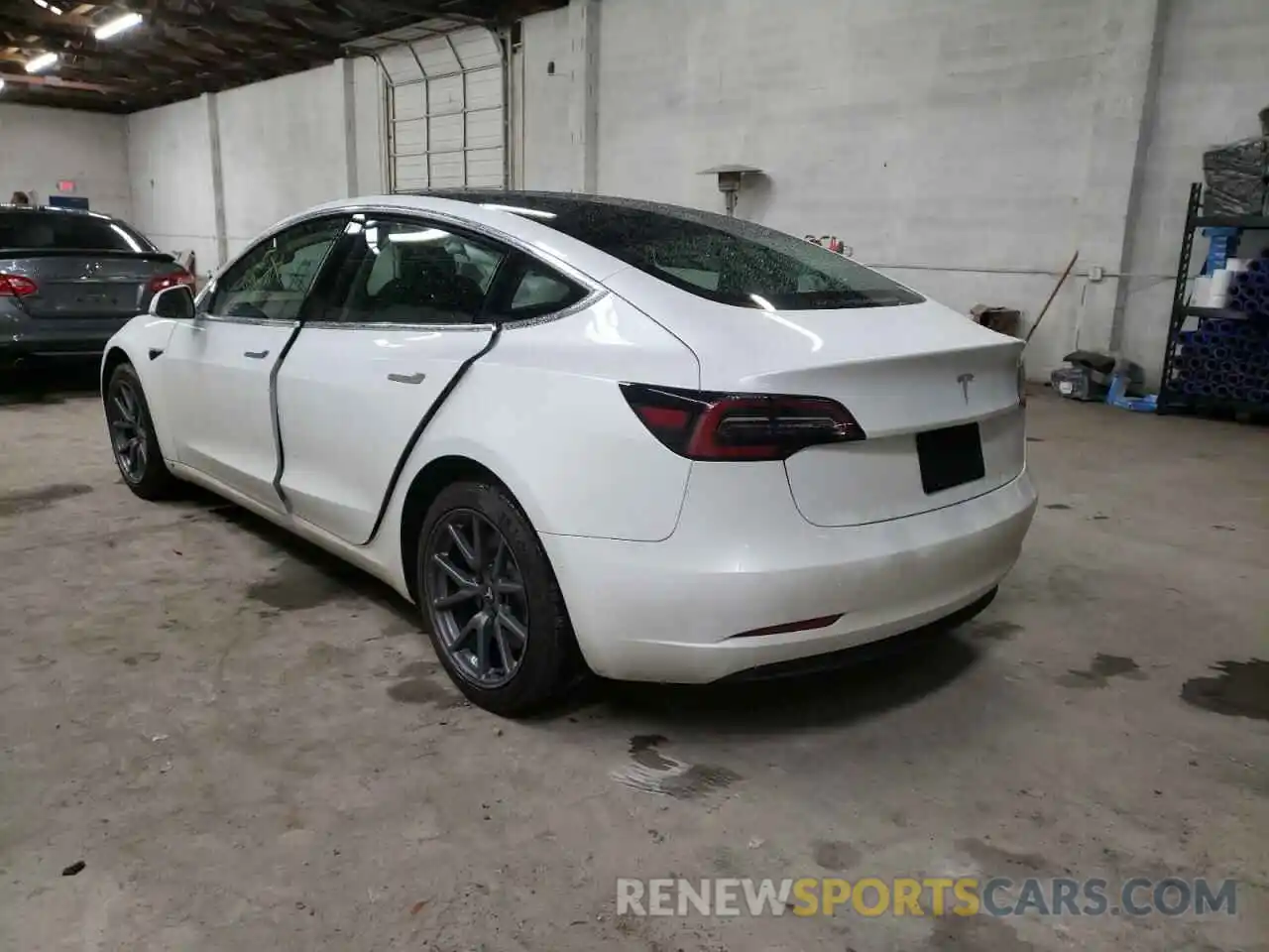 3 Фотография поврежденного автомобиля 5YJ3E1EAXLF645427 TESLA MODEL 3 2020