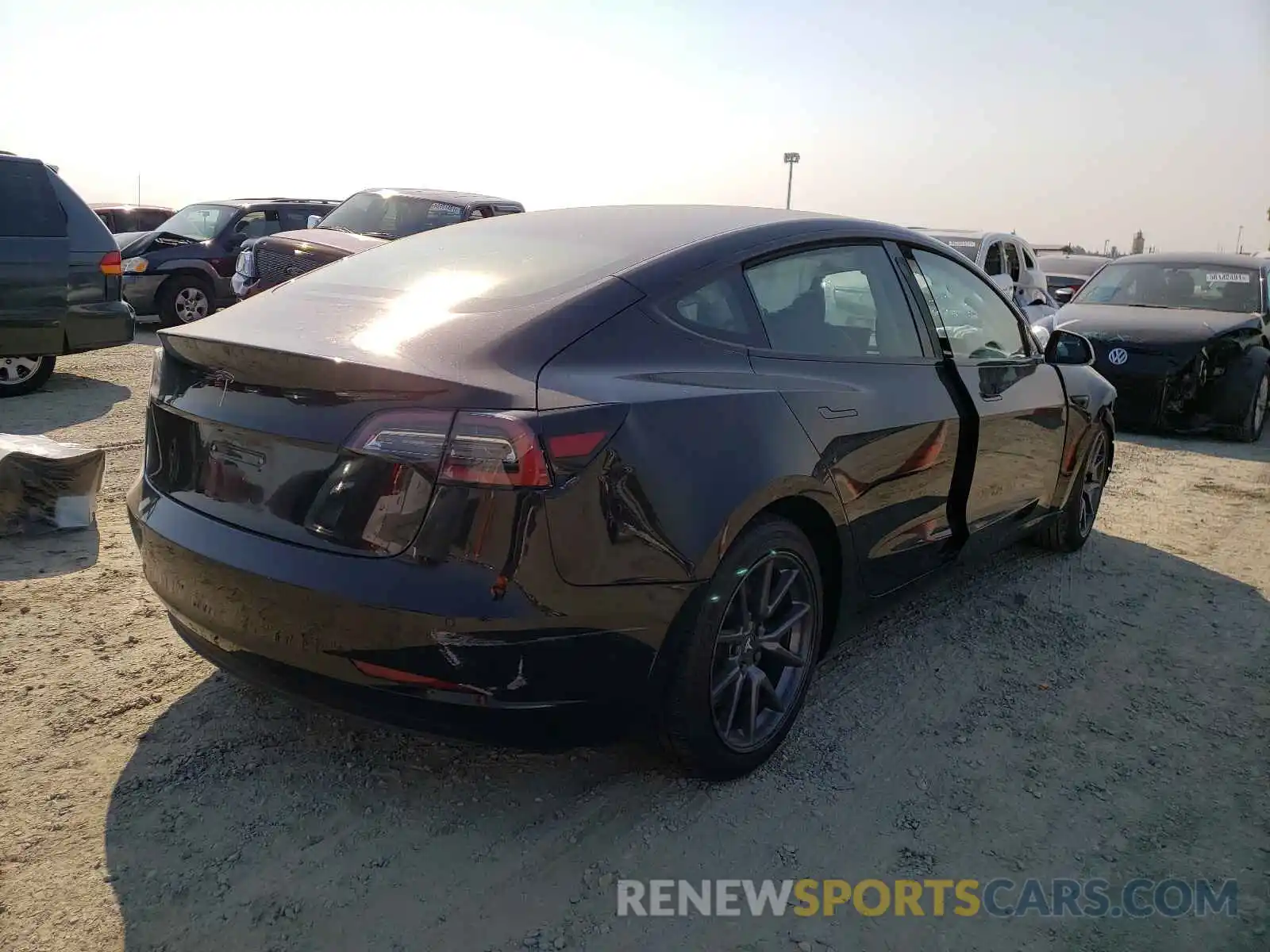 4 Photograph of a damaged car 5YJ3E1EAXLF657366 TESLA MODEL 3 2020