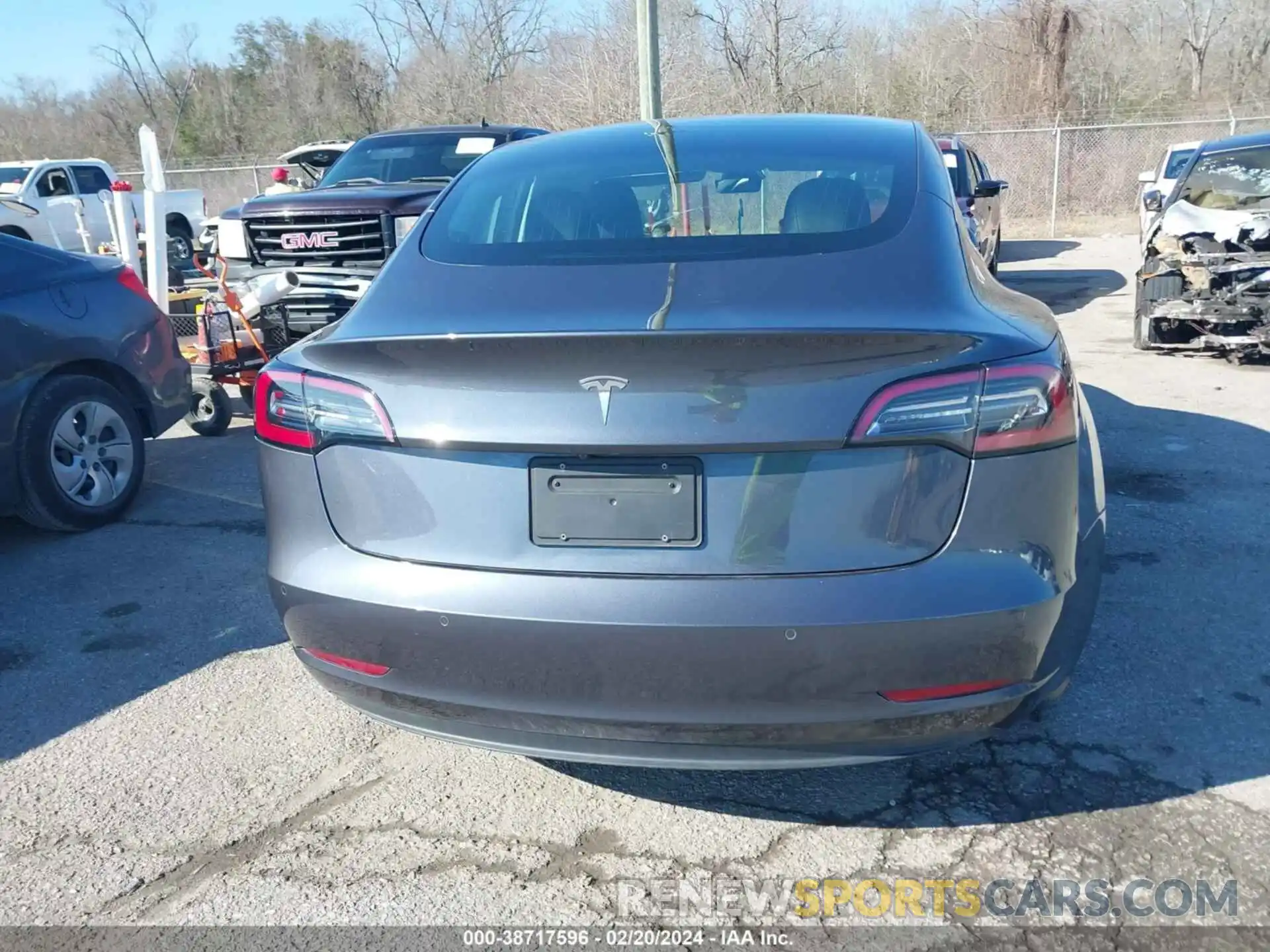 16 Photograph of a damaged car 5YJ3E1EAXLF736665 TESLA MODEL 3 2020