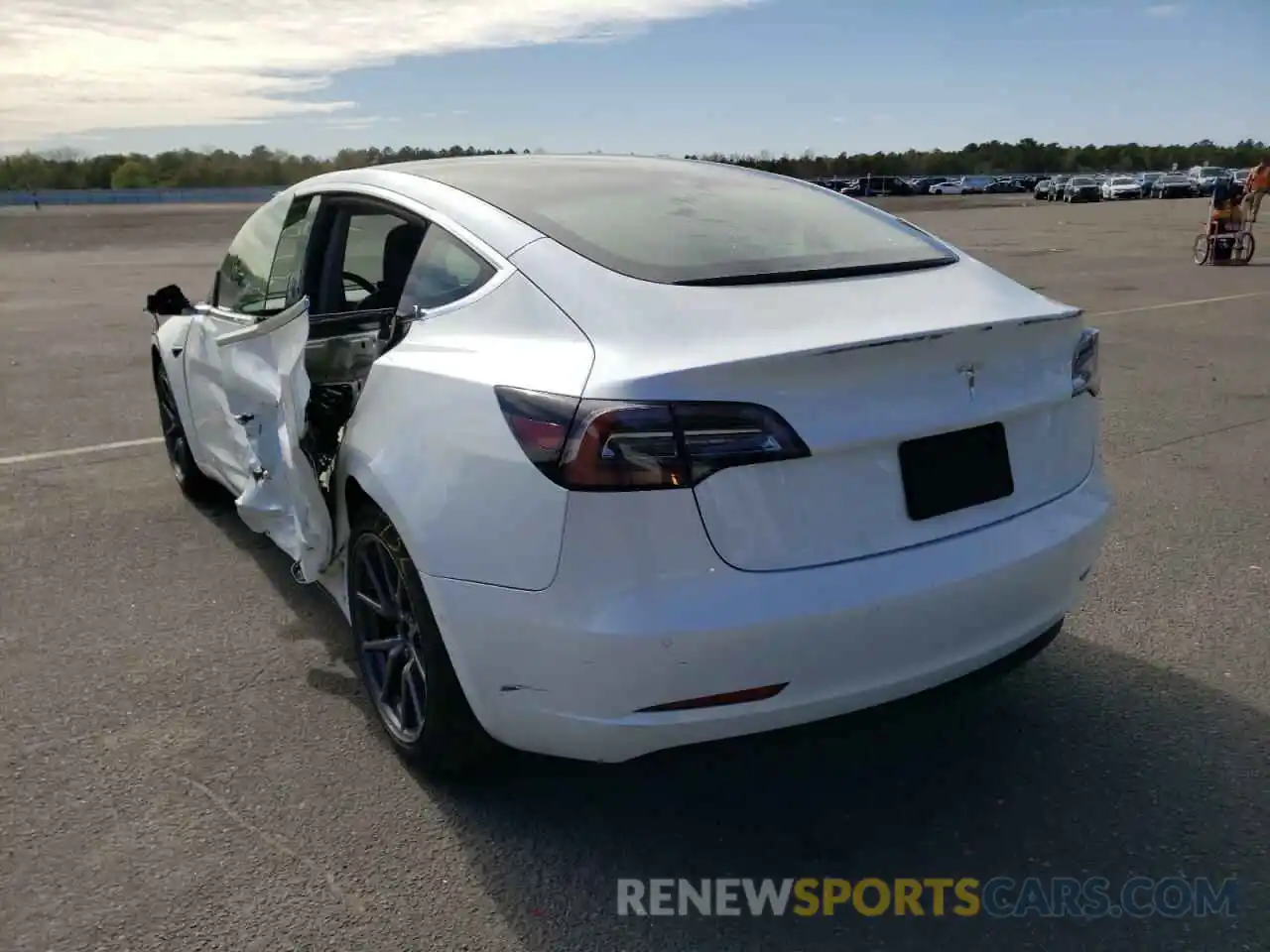 3 Photograph of a damaged car 5YJ3E1EAXLF797272 TESLA MODEL 3 2020