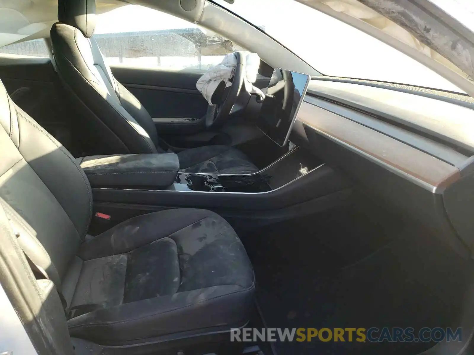 5 Photograph of a damaged car 5YJ3E1EAXLF799779 TESLA MODEL 3 2020