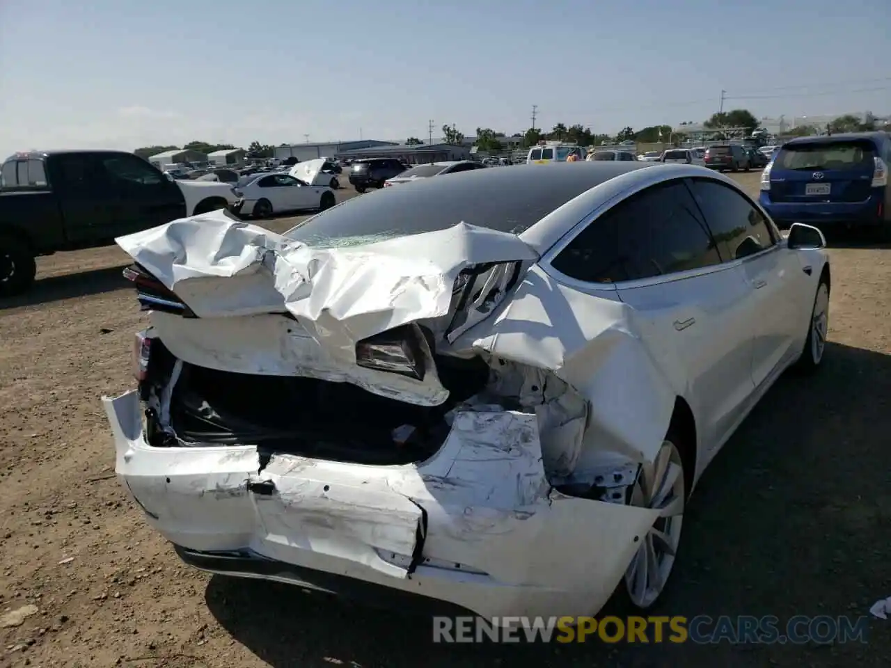 4 Photograph of a damaged car 5YJ3E1EAXLF806620 TESLA MODEL 3 2020