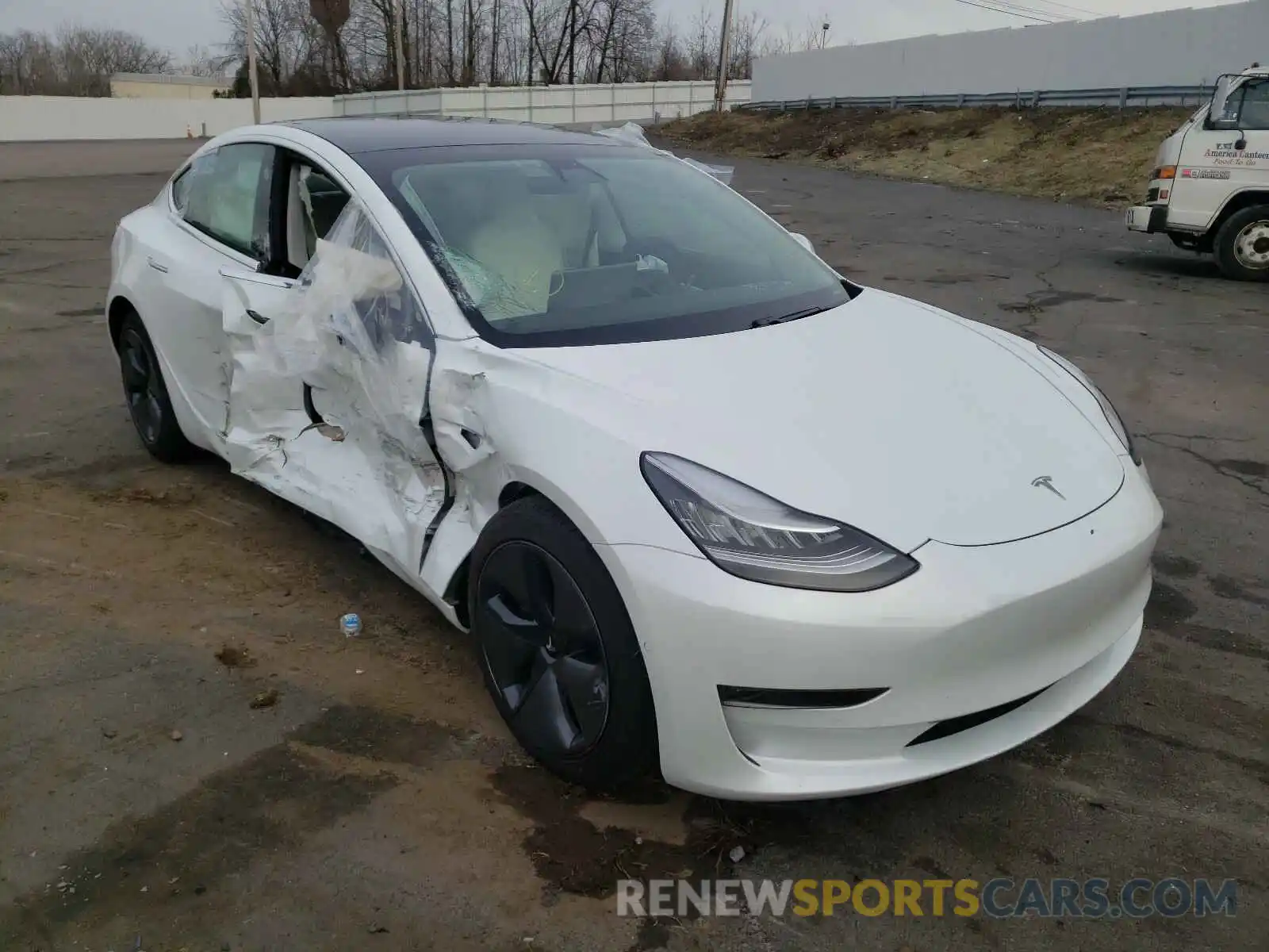 1 Photograph of a damaged car 5YJ3E1EB0LF606998 TESLA MODEL 3 2020