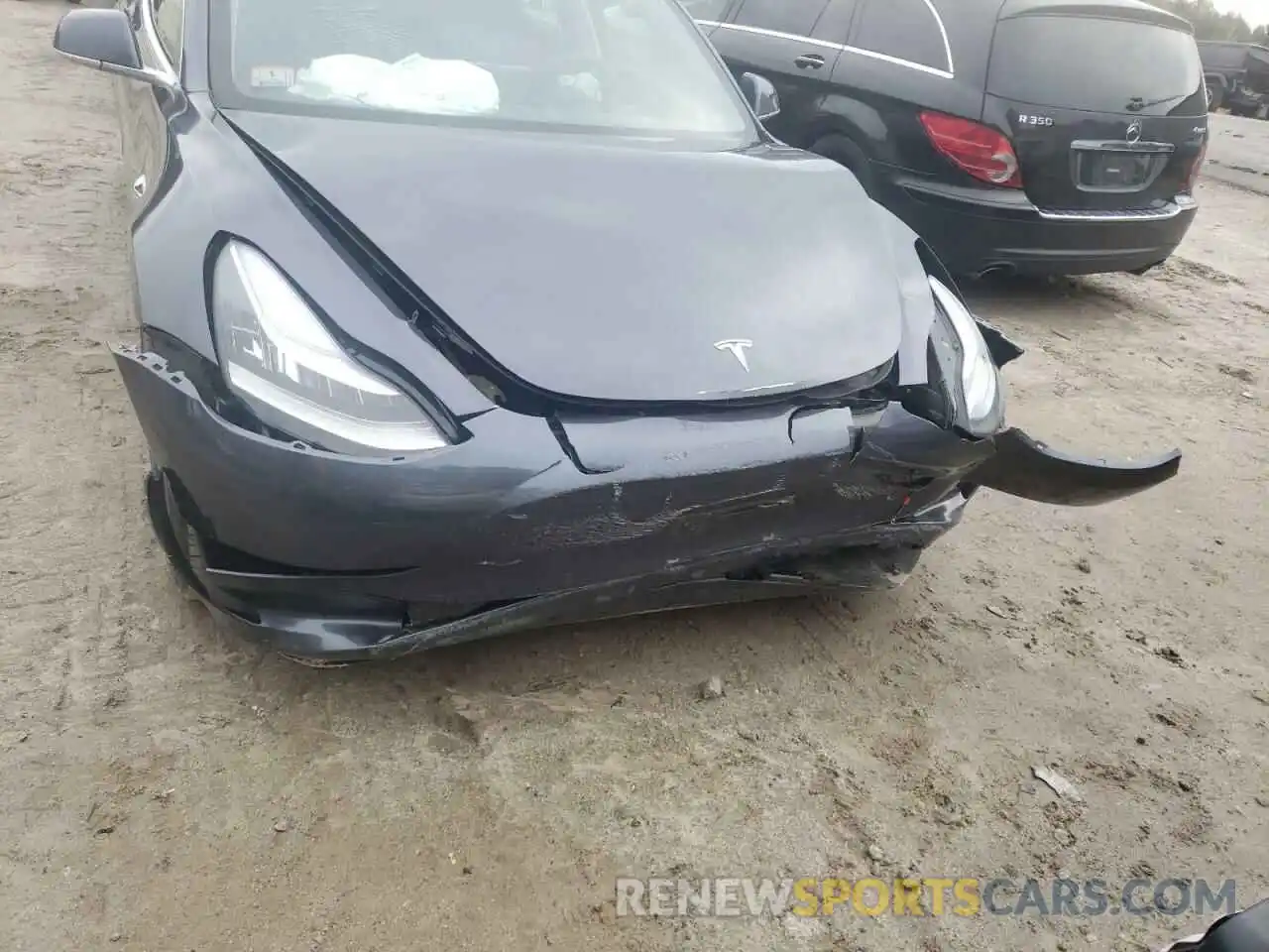 9 Photograph of a damaged car 5YJ3E1EB0LF616124 TESLA MODEL 3 2020