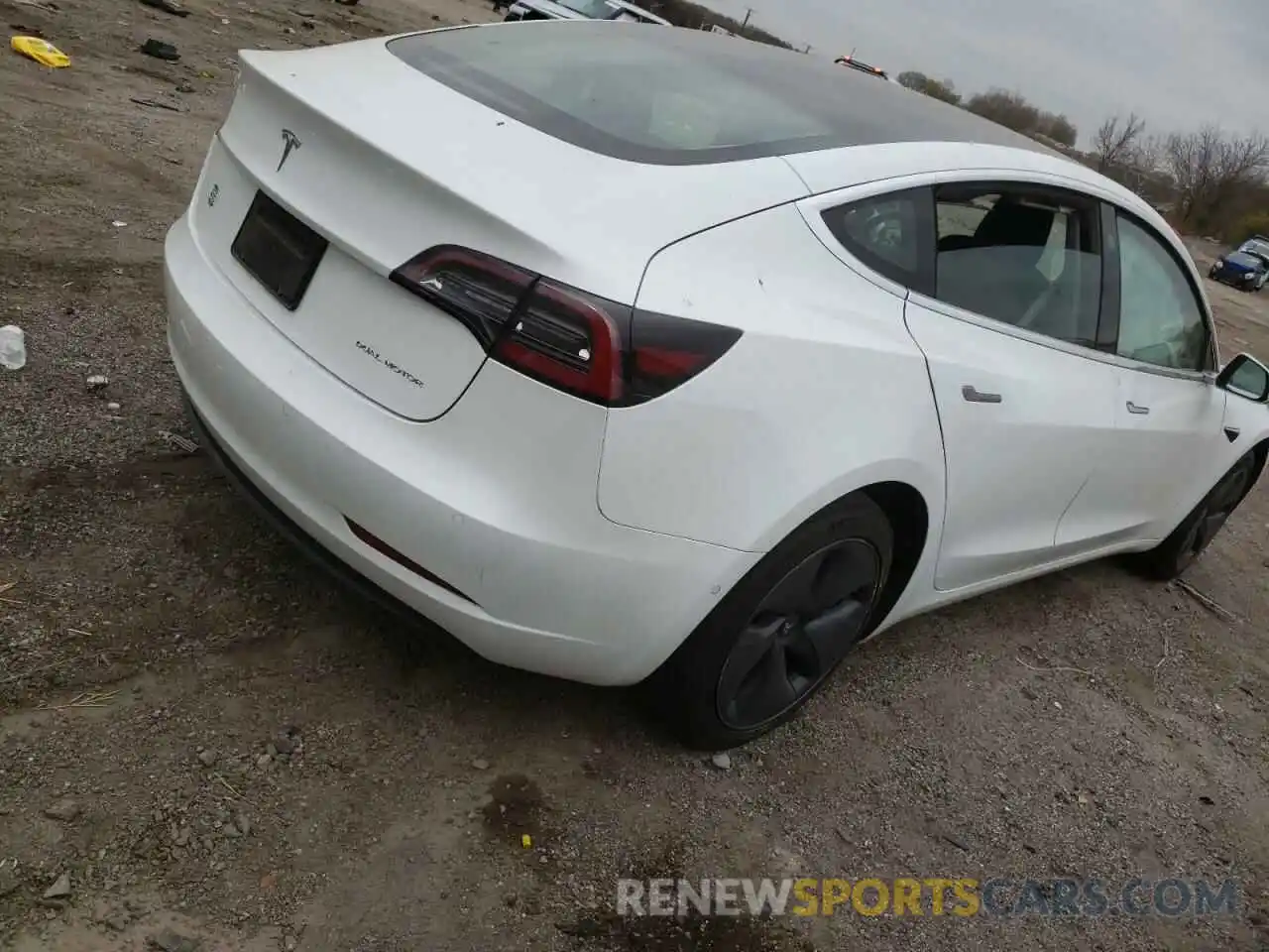 4 Photograph of a damaged car 5YJ3E1EB0LF618505 TESLA MODEL 3 2020