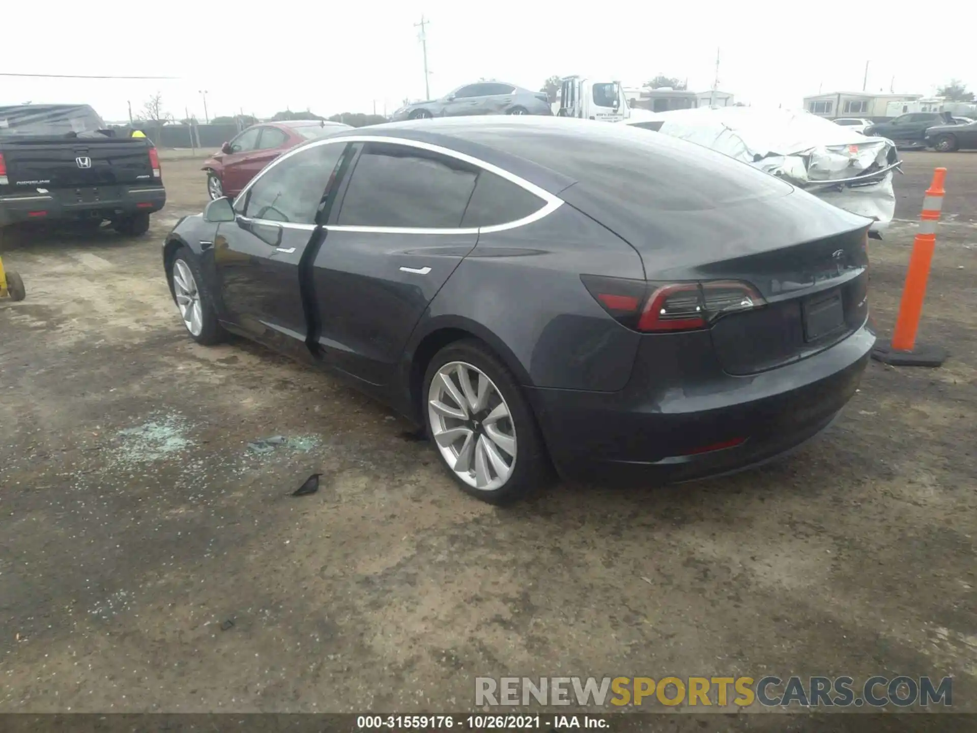 3 Photograph of a damaged car 5YJ3E1EB0LF620268 TESLA MODEL 3 2020