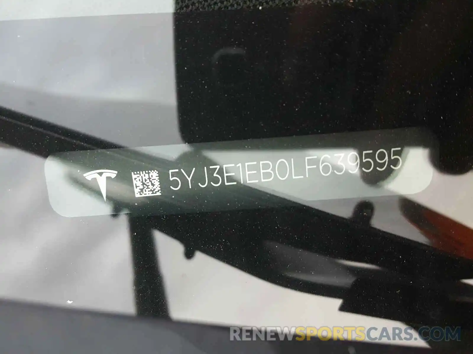 10 Photograph of a damaged car 5YJ3E1EB0LF639595 TESLA MODEL 3 2020