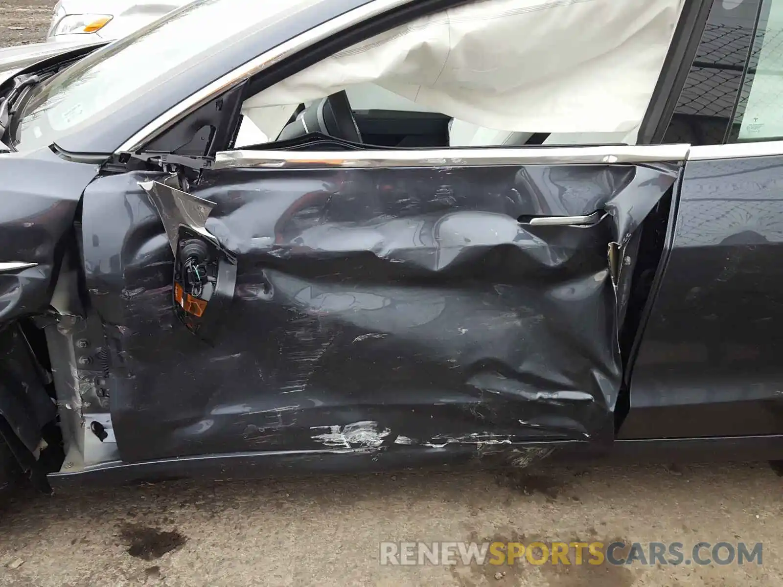 9 Photograph of a damaged car 5YJ3E1EB0LF639595 TESLA MODEL 3 2020