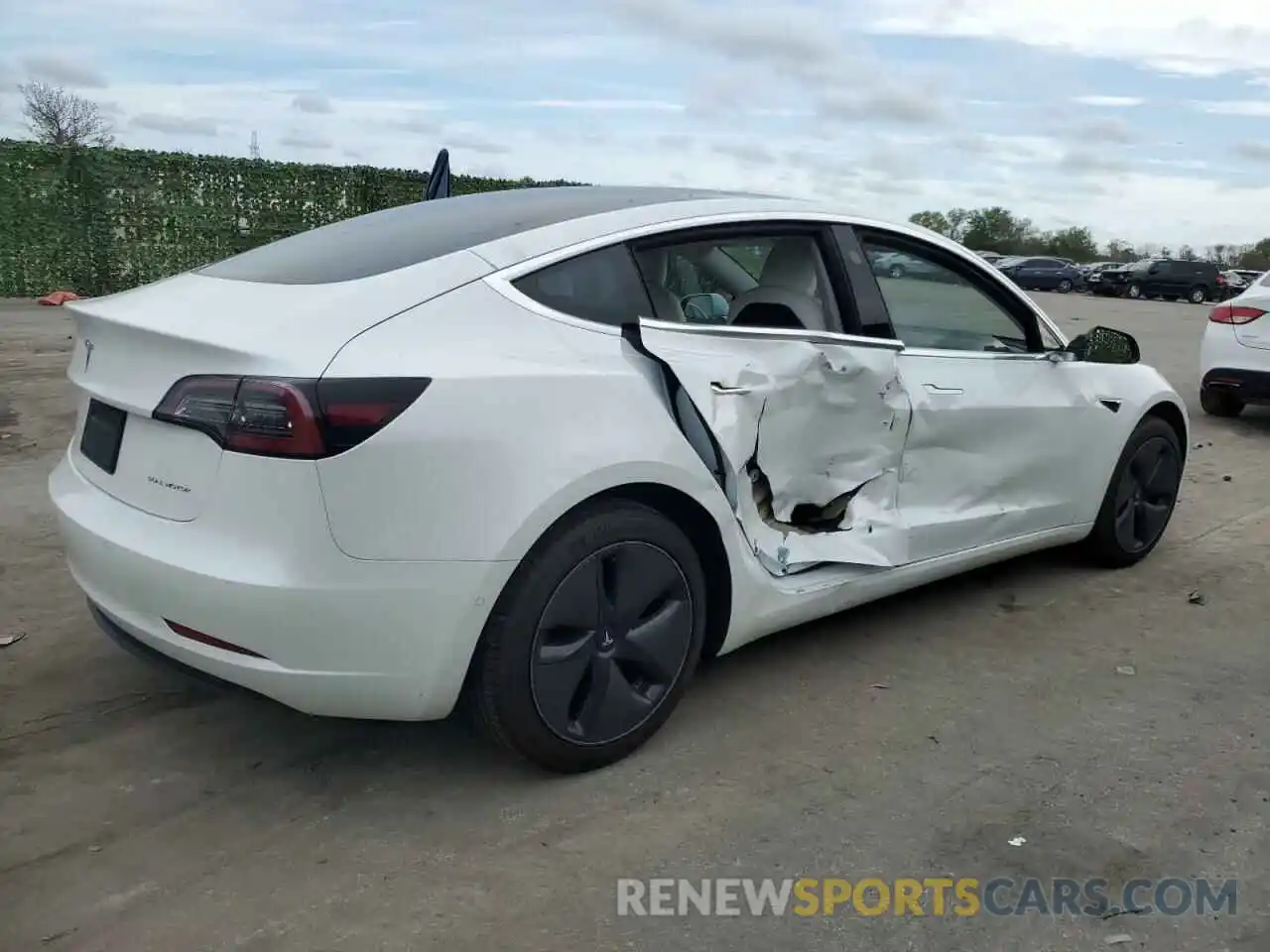 3 Photograph of a damaged car 5YJ3E1EB0LF639824 TESLA MODEL 3 2020