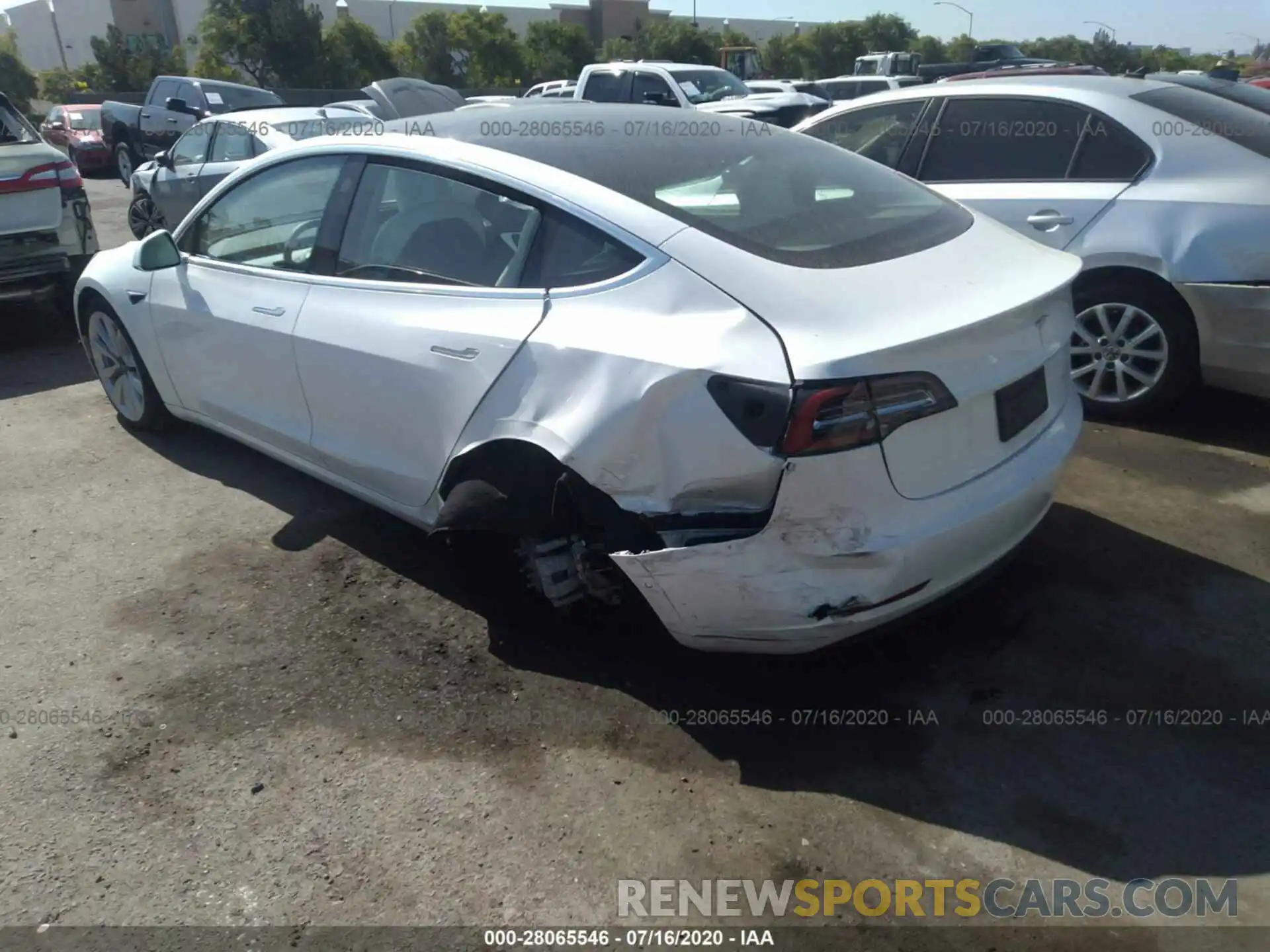 3 Photograph of a damaged car 5YJ3E1EB0LF640522 TESLA MODEL 3 2020